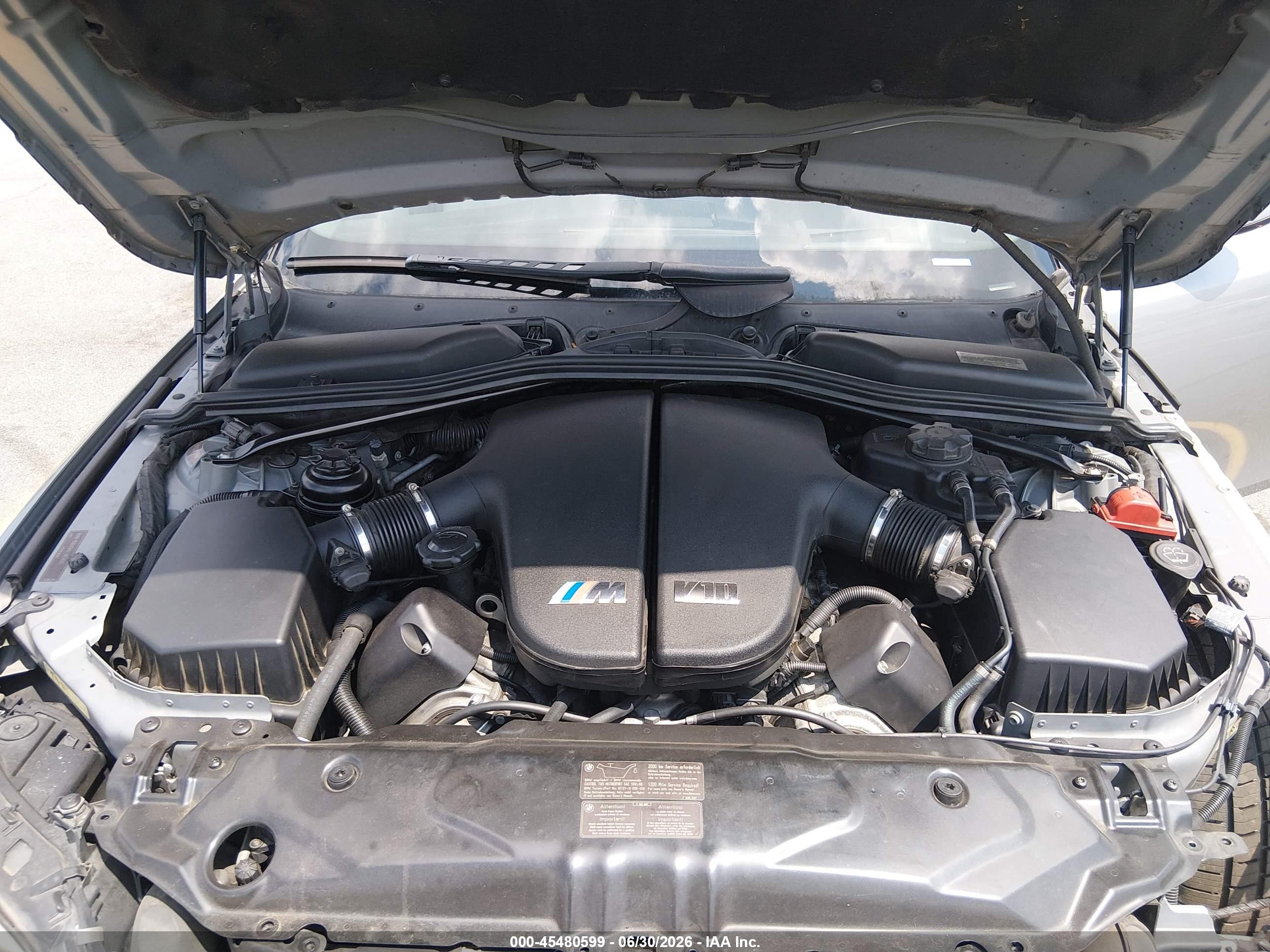 2006 Bmw M5   Серебряный vin: WBSNB93536B582712