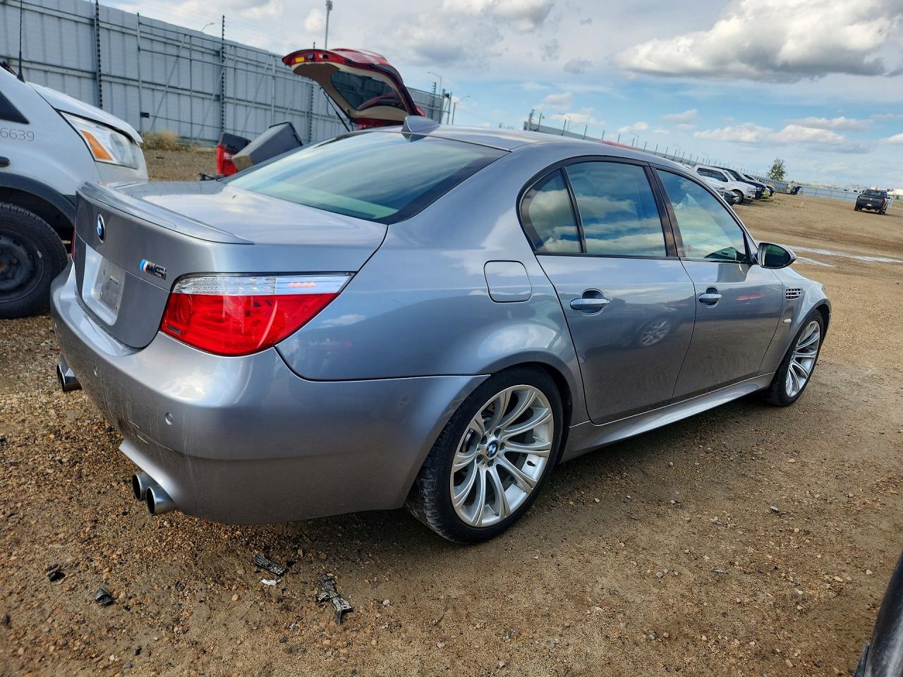 2006 Bmw M5 Gray vin: WBSNB93546B582931