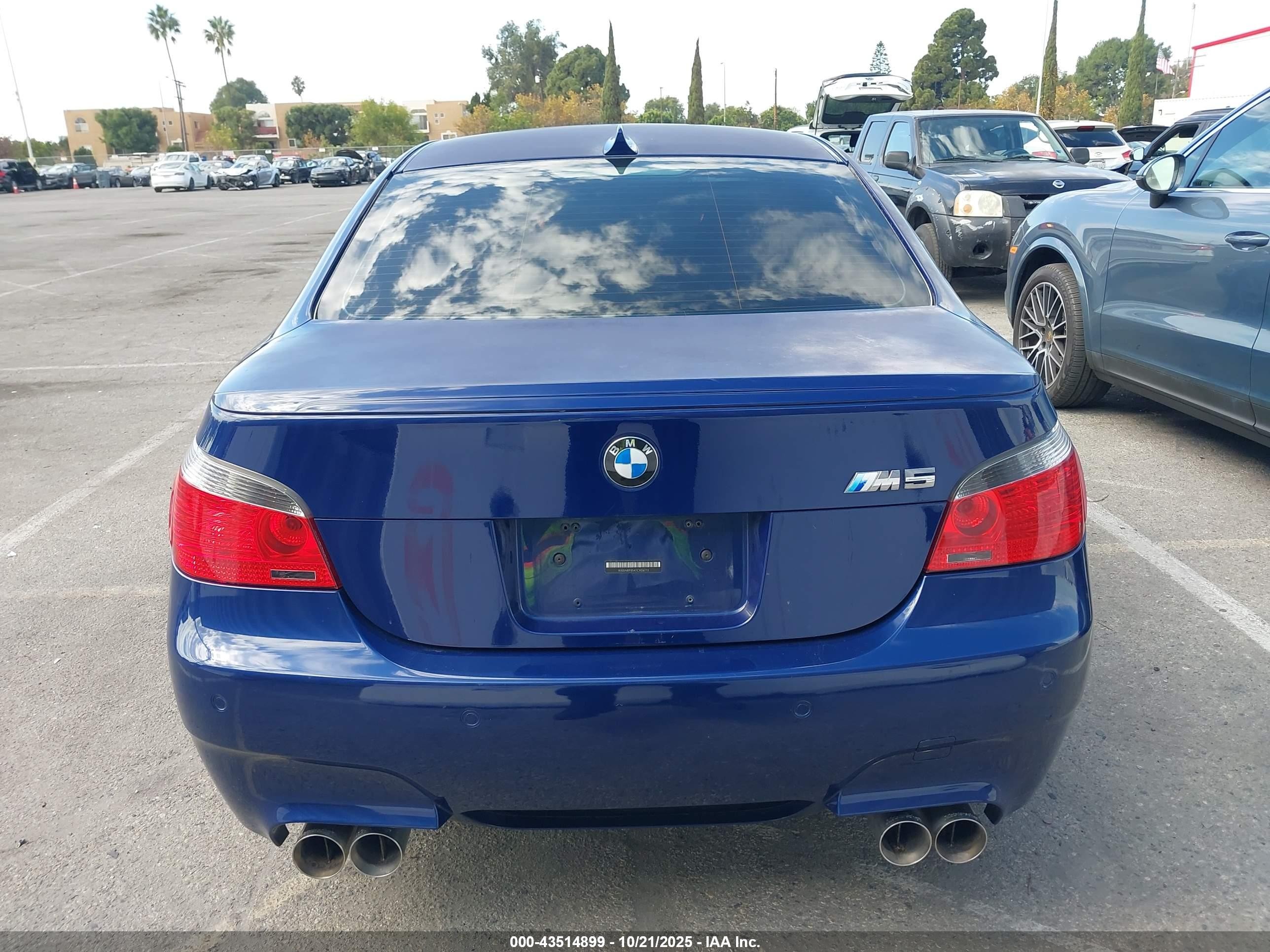 2007 Bmw M5   Синий vin: WBSNB93547CX06773