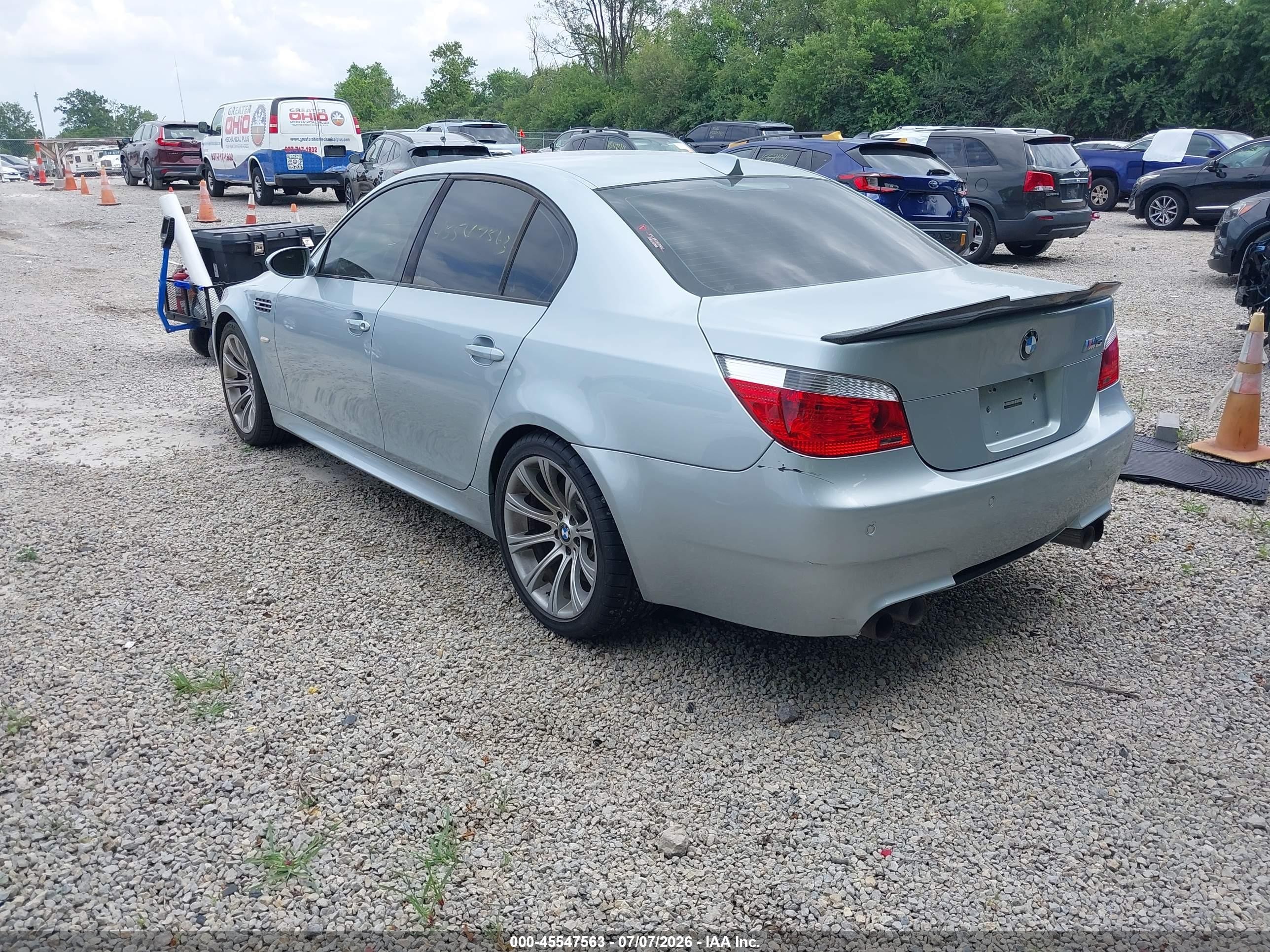 2007 Bmw M5   Gray vin: WBSNB93547CX07504