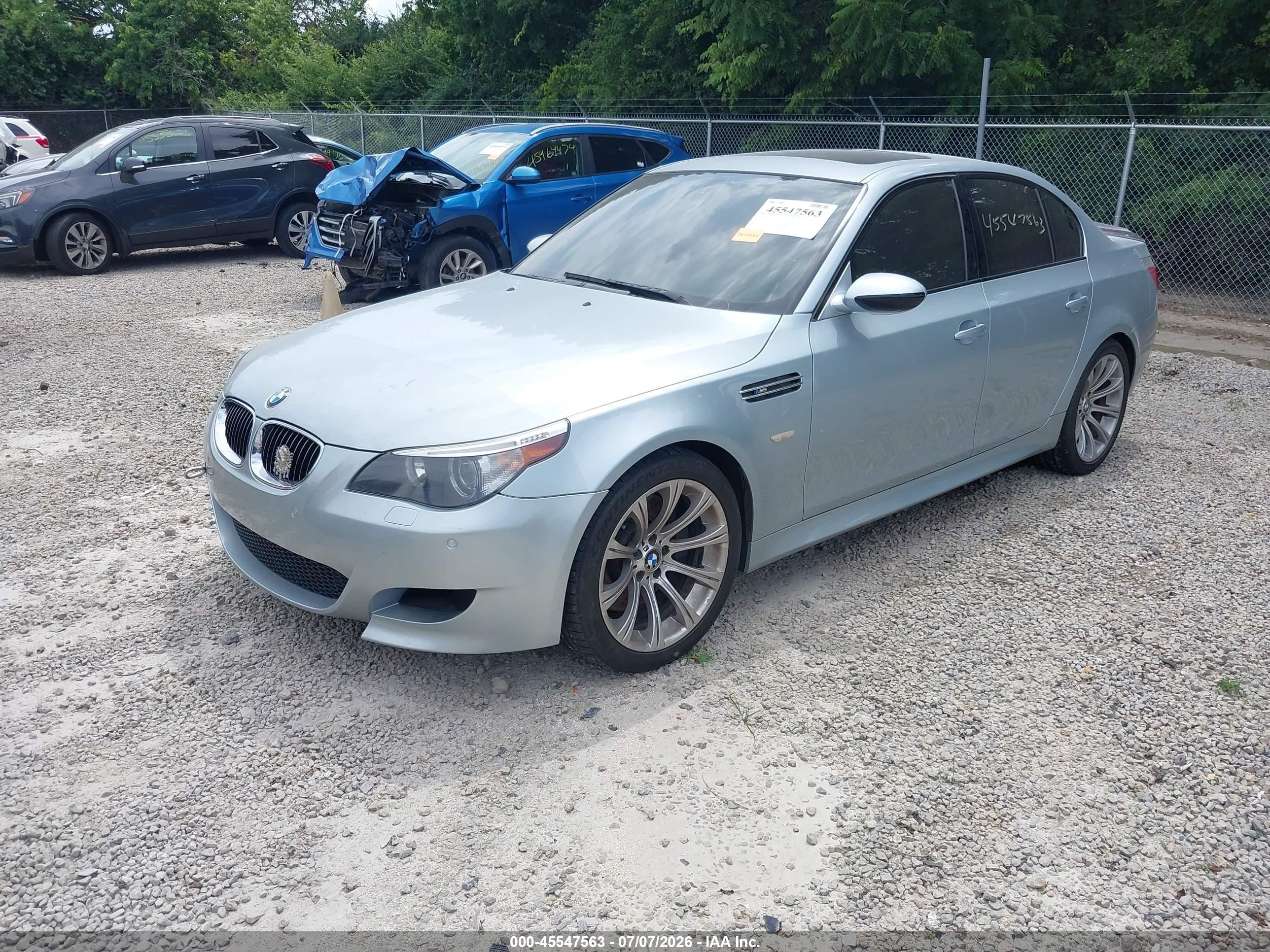 2007 Bmw M5   Gray vin: WBSNB93547CX07504