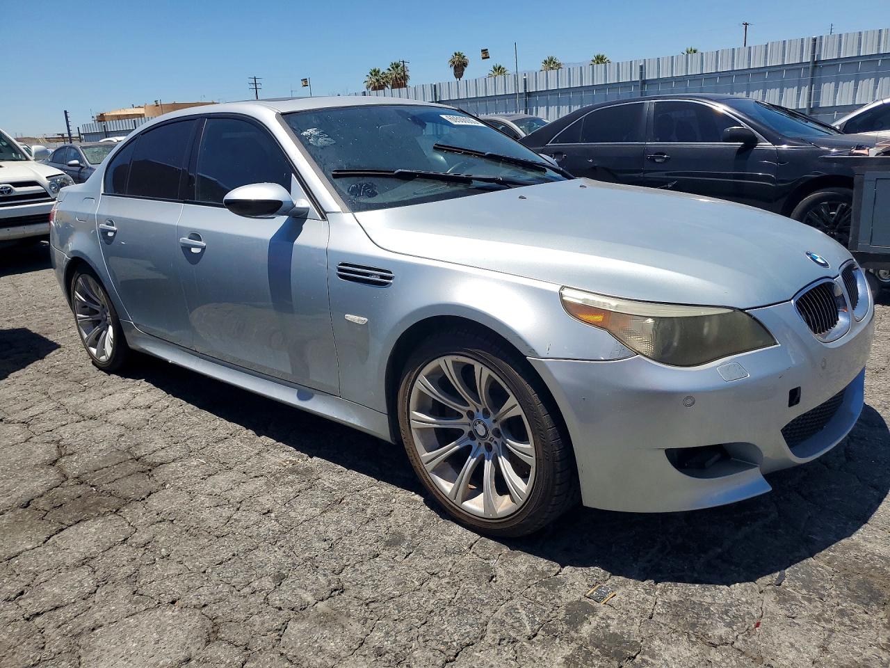 2006 Bmw M5 Silver vin: WBSNB93556B583179