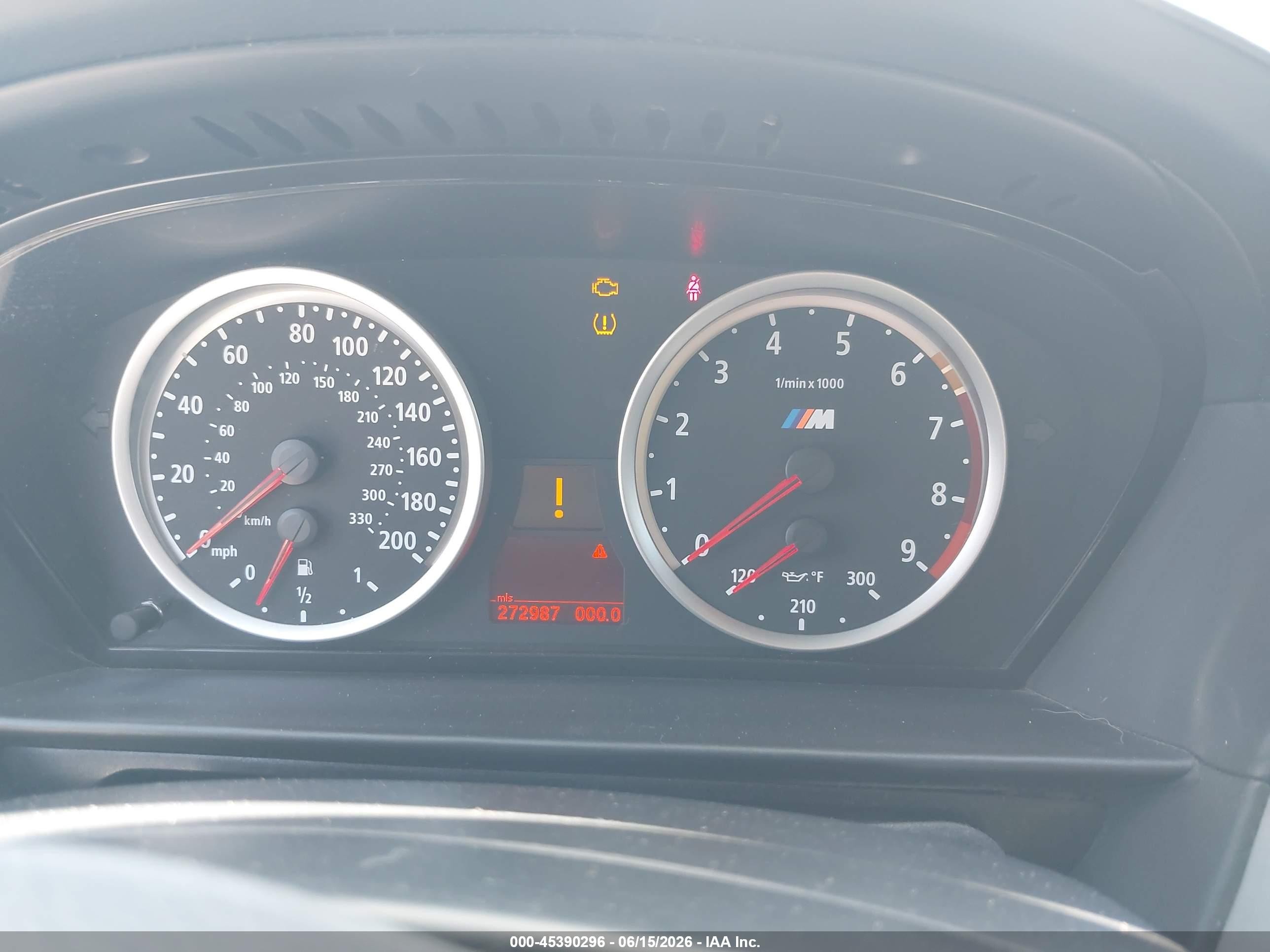 2008 Bmw M5   White vin: WBSNB93558CX09506