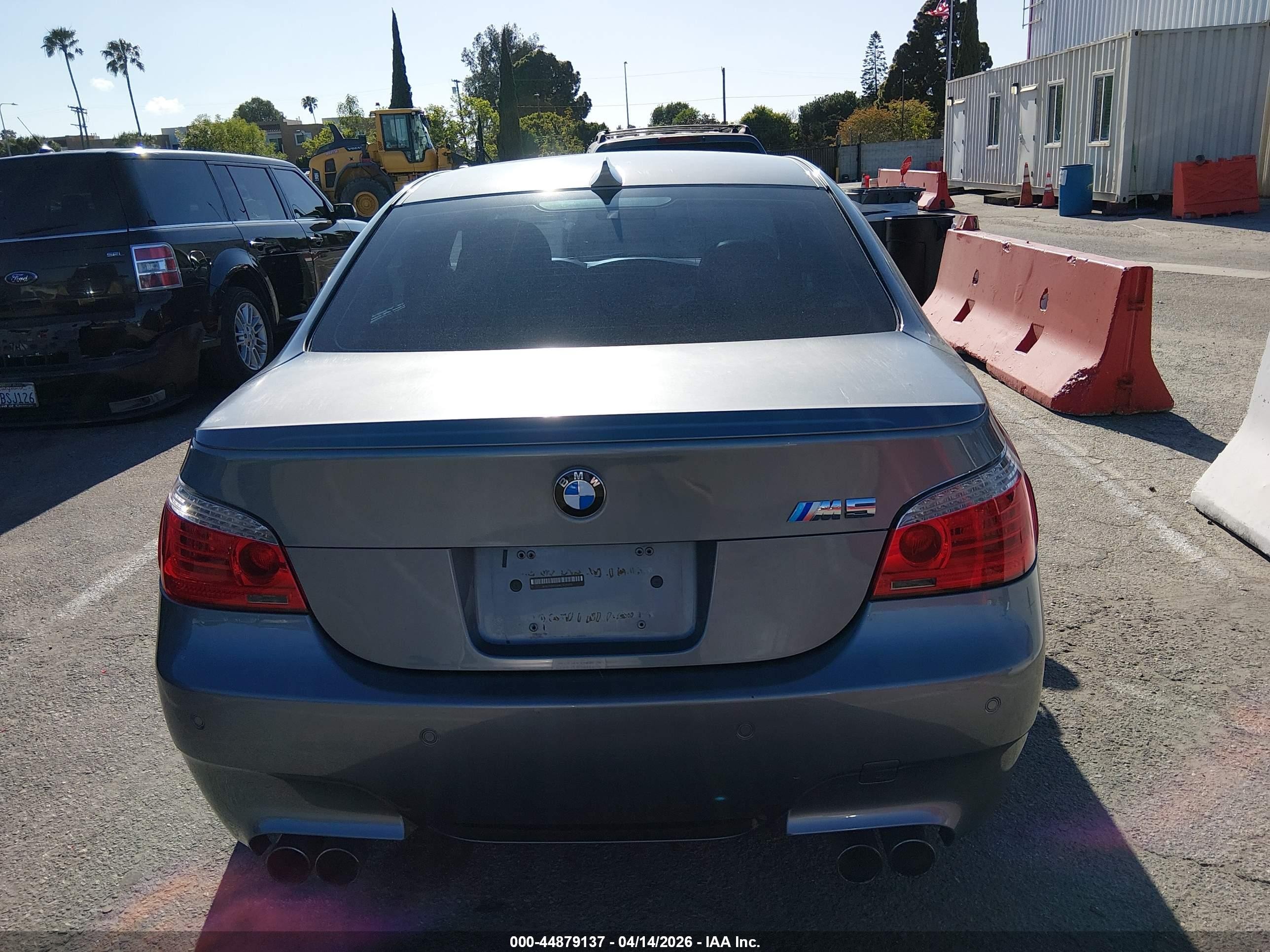 2008 Bmw M5   Gray vin: WBSNB93568CX09370