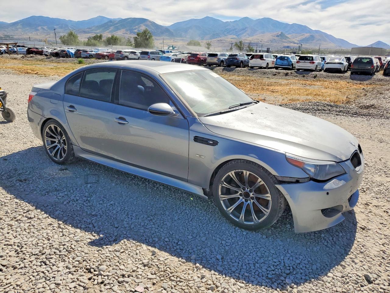 2007 Bmw M5 Silver vin: WBSNB93577CX07156