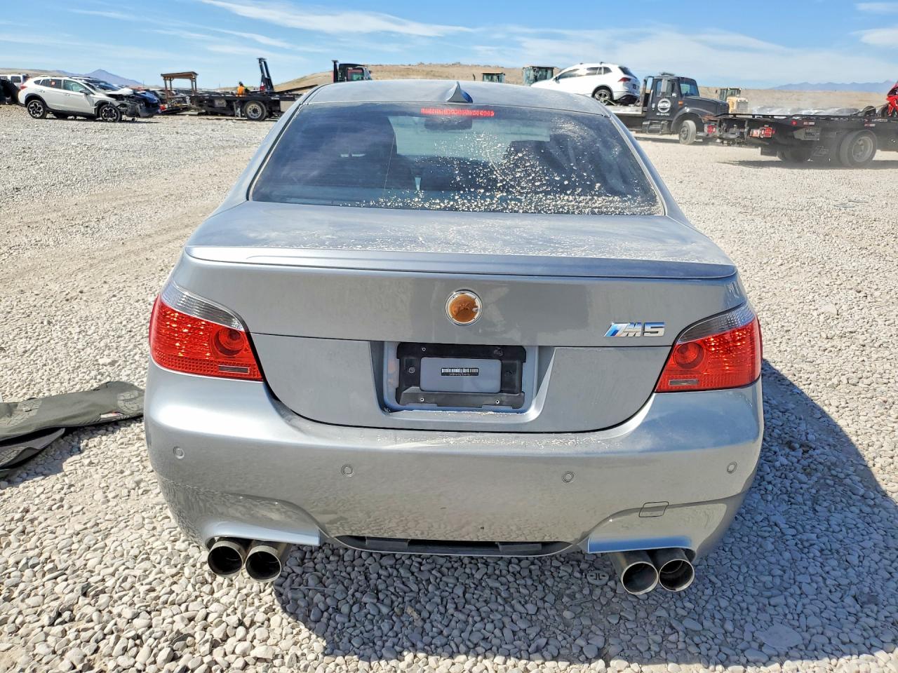 2007 Bmw M5 Silver vin: WBSNB93577CX07156