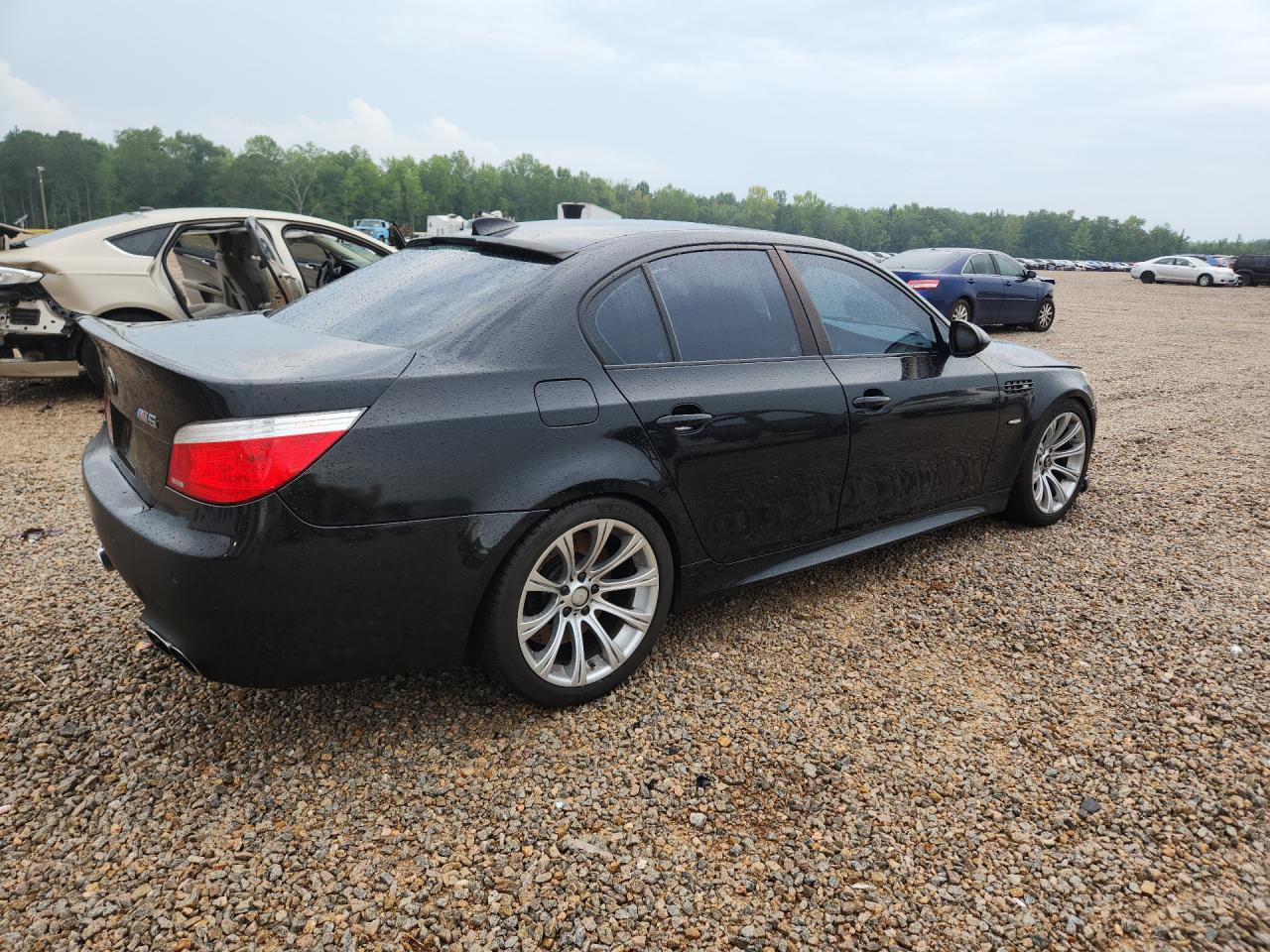 2010 Bmw M5 Черный vin: WBSNB9C50AC043192