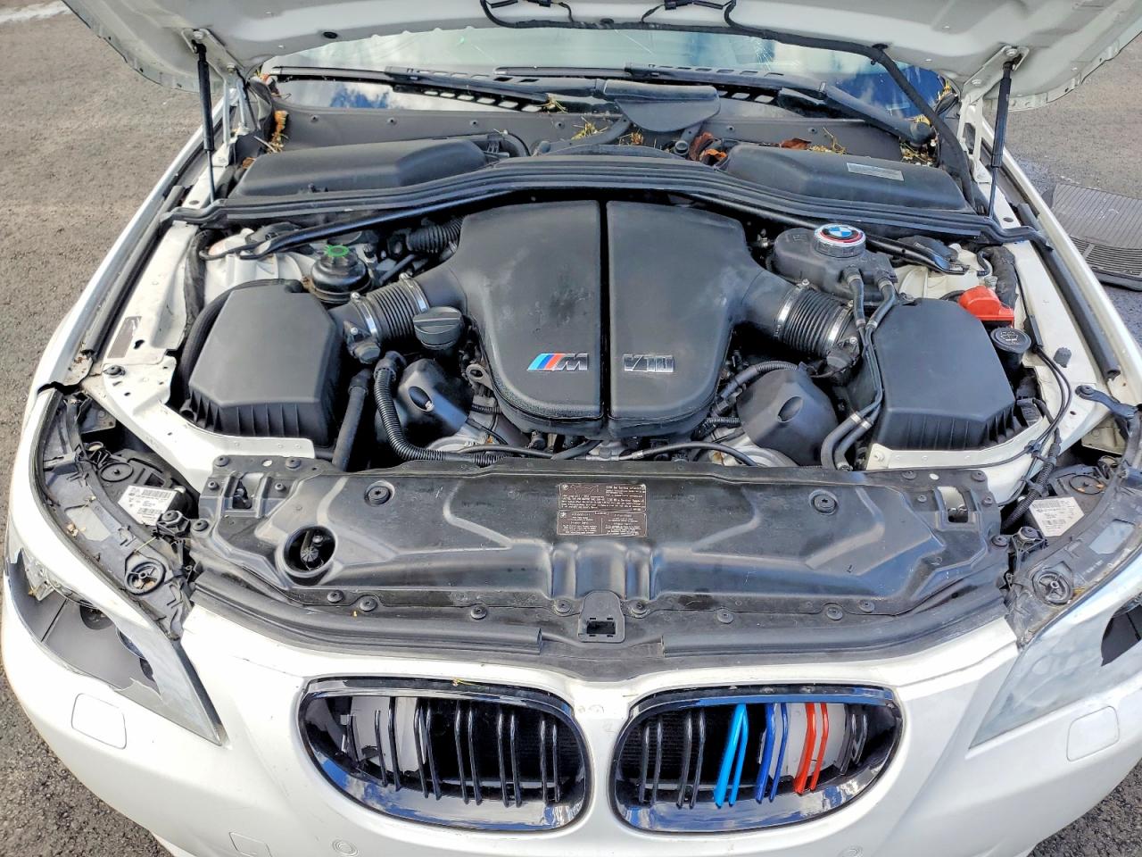 2010 Bmw Motorrad M5 Белый vin: WBSNB9C58AC043425