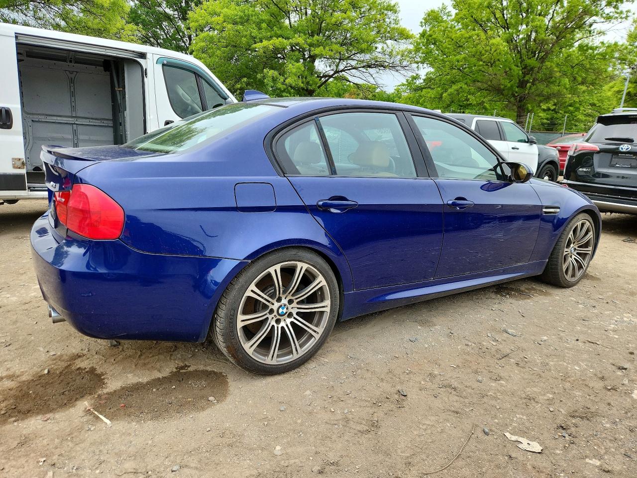 2011 Bmw M3 Blue vin: WBSPM9C54BE202675