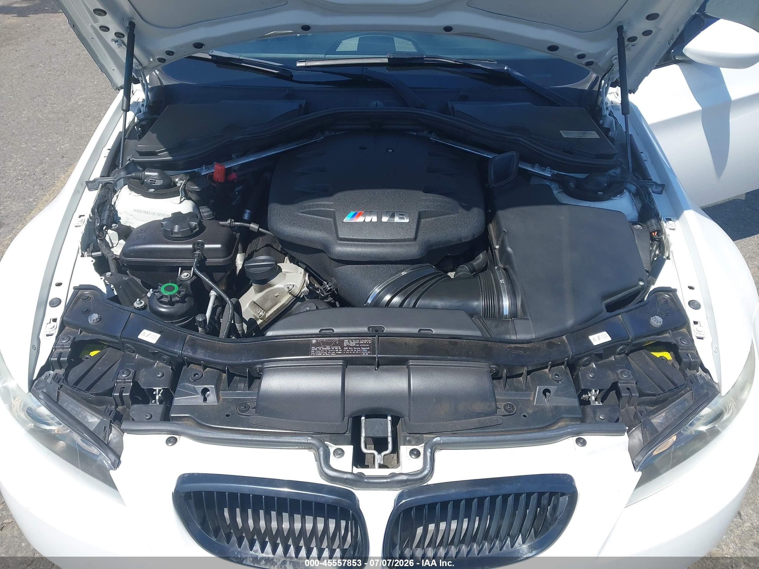 2011 Bmw M3   Белый vin: WBSPM9C54BE202935