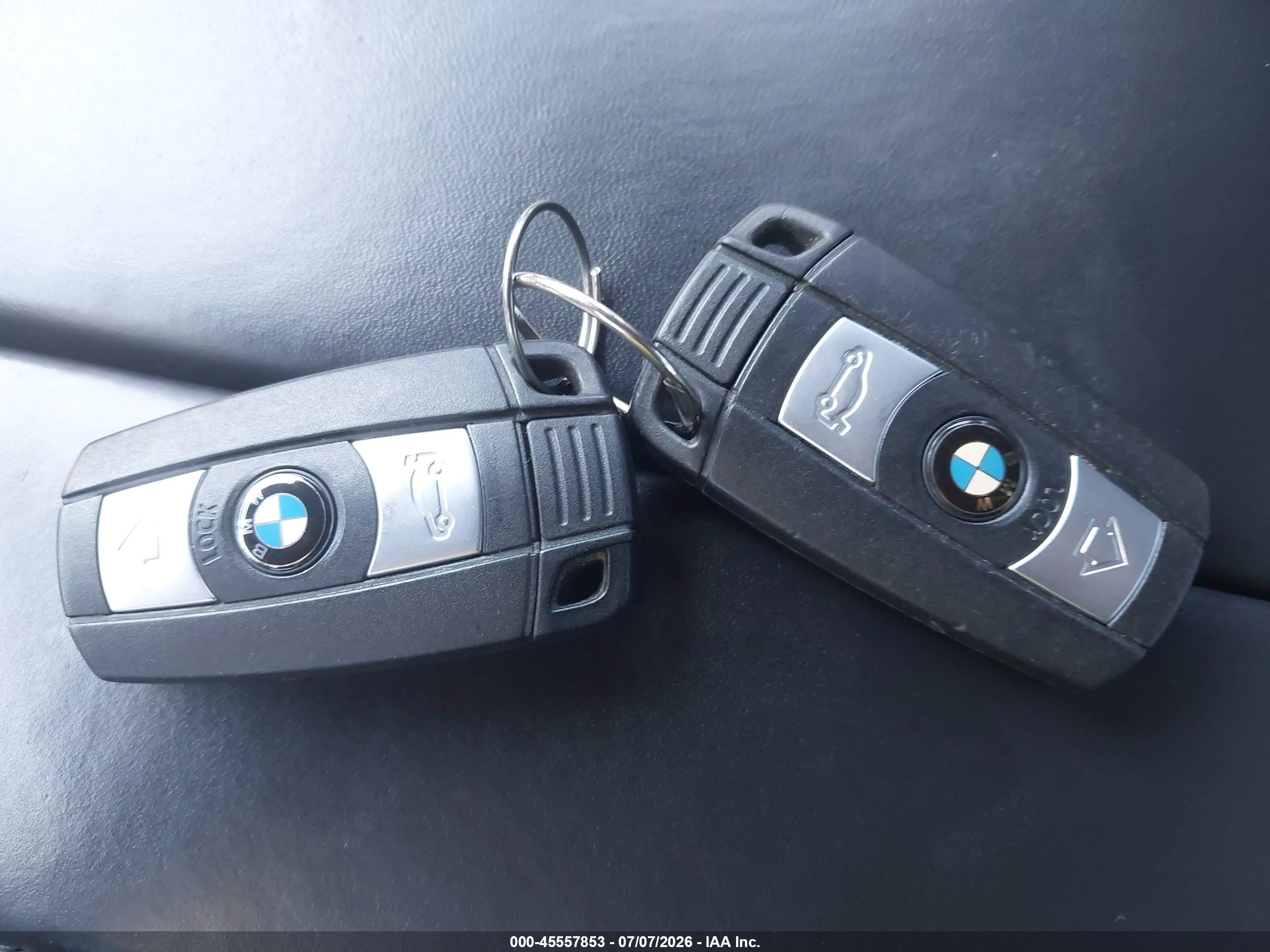 2011 Bmw M3   Белый vin: WBSPM9C54BE202935