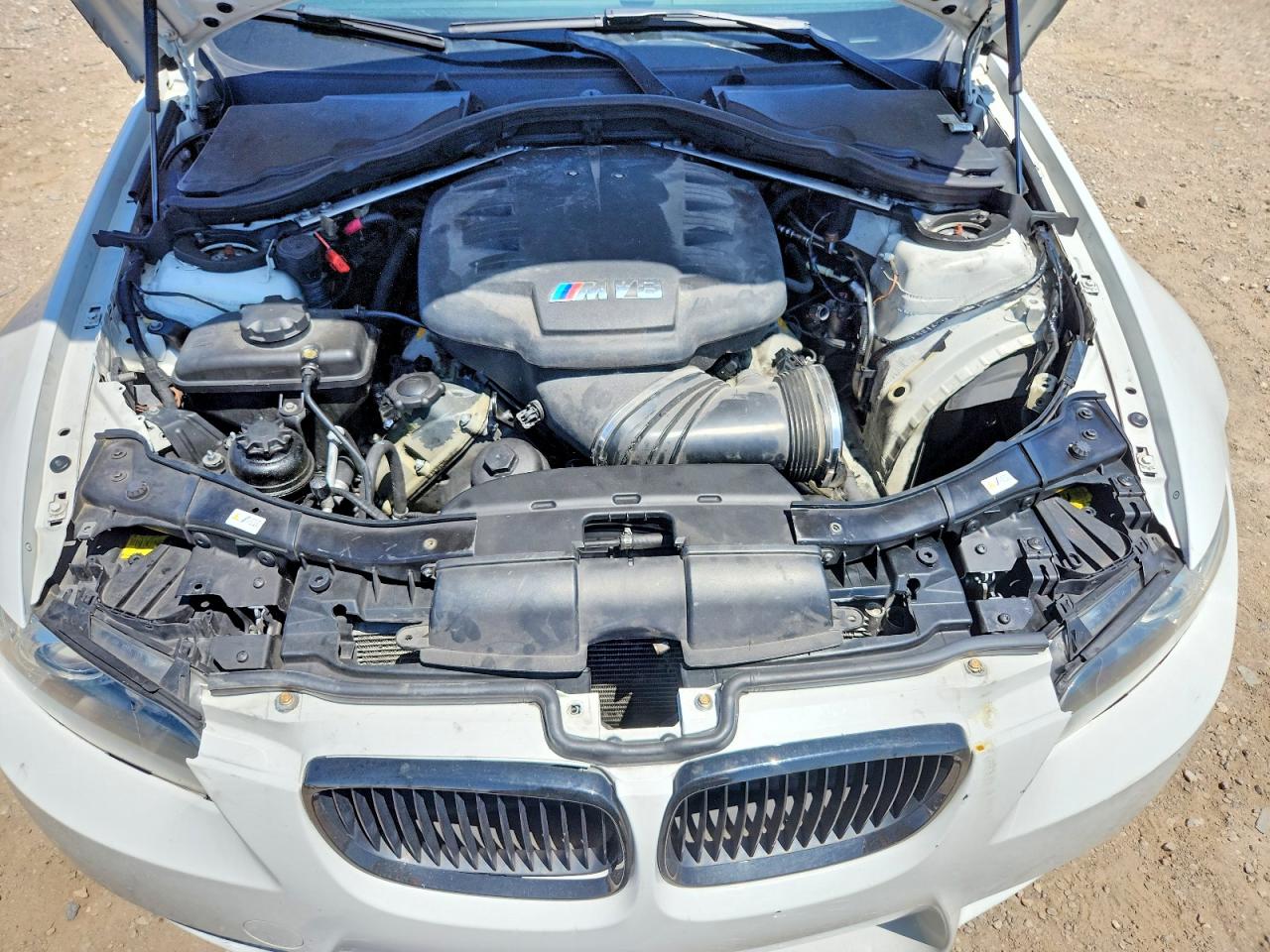 2011 Bmw M3 White vin: WBSPM9C56BE203763