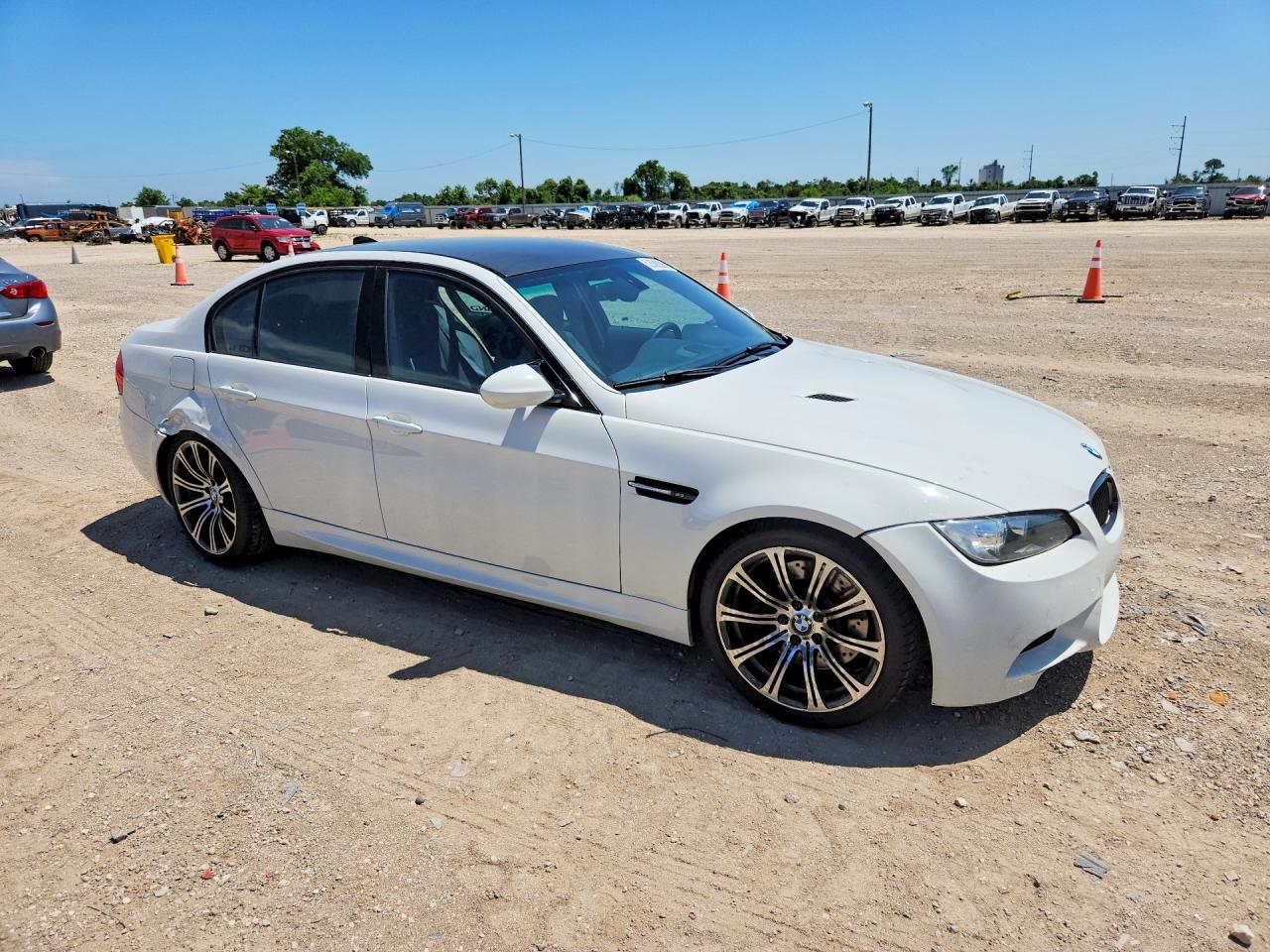 2011 Bmw M3 White vin: WBSPM9C56BE203763