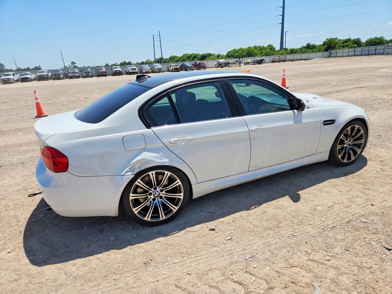 2011 Bmw M3 White vin: WBSPM9C56BE203763