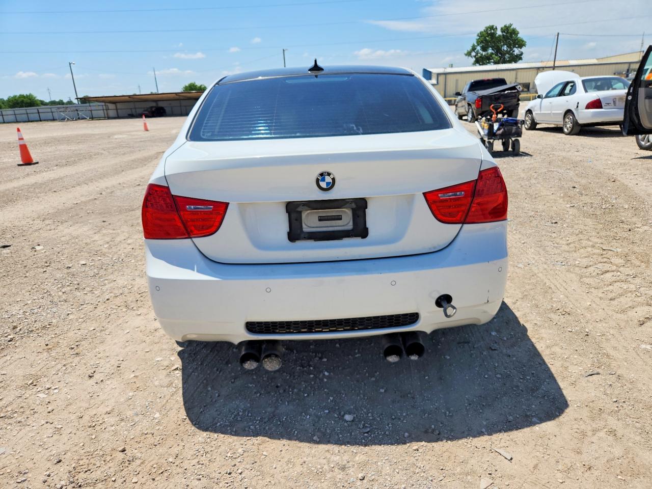 2011 Bmw M3 White vin: WBSPM9C56BE203763