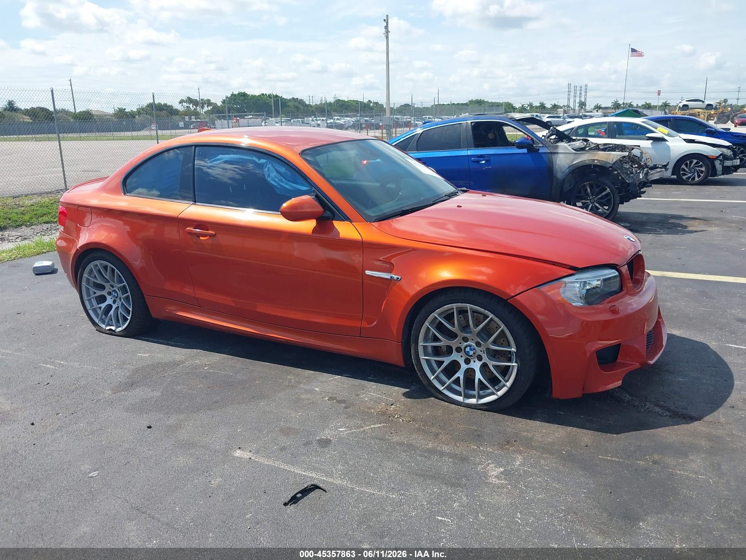 2011 Bmw 1 Series M   Orange vin: WBSUR9C59BVP76337