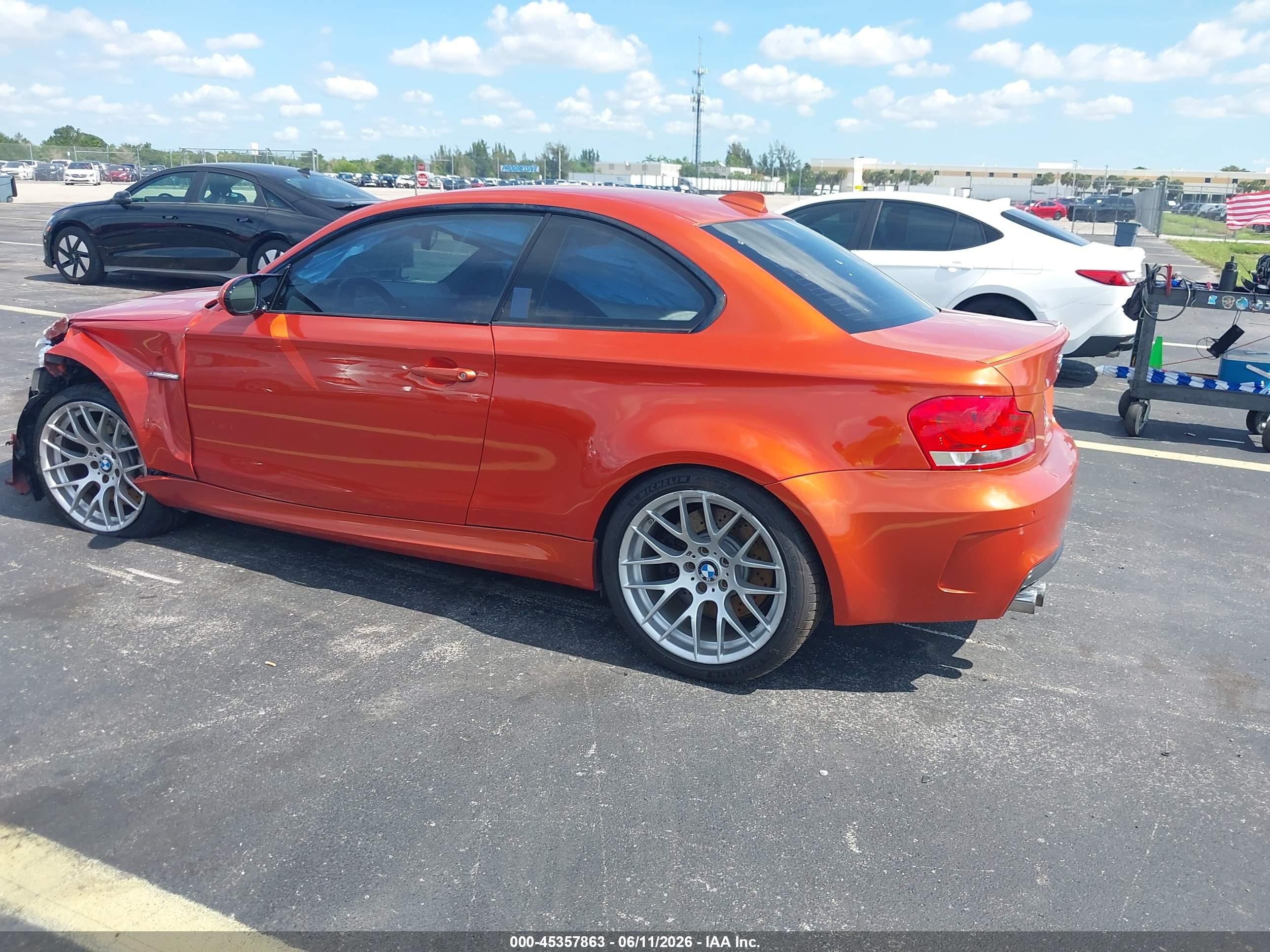 2011 Bmw 1 Series M   Orange vin: WBSUR9C59BVP76337