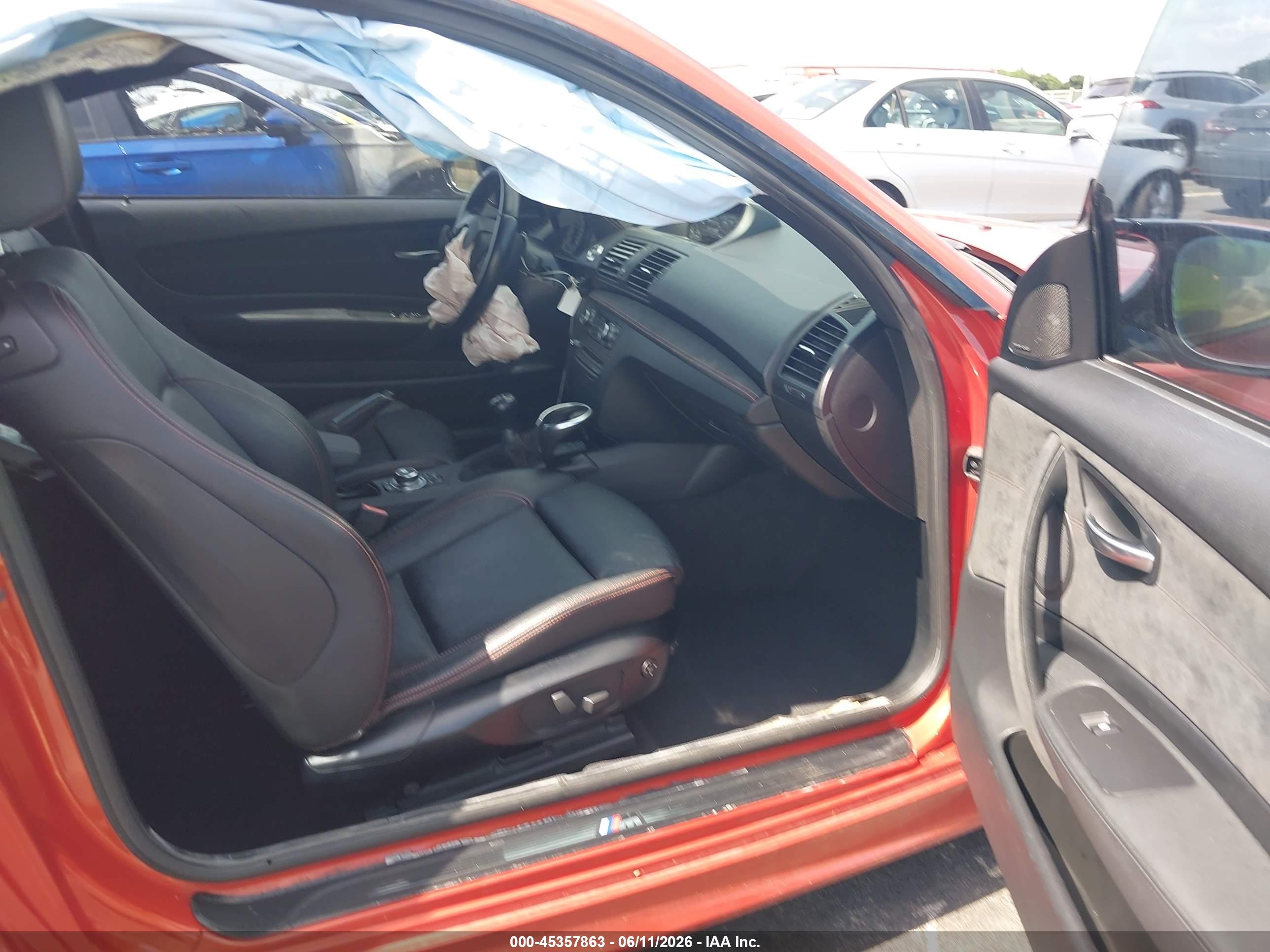 2011 Bmw 1 Series M   Orange vin: WBSUR9C59BVP76337