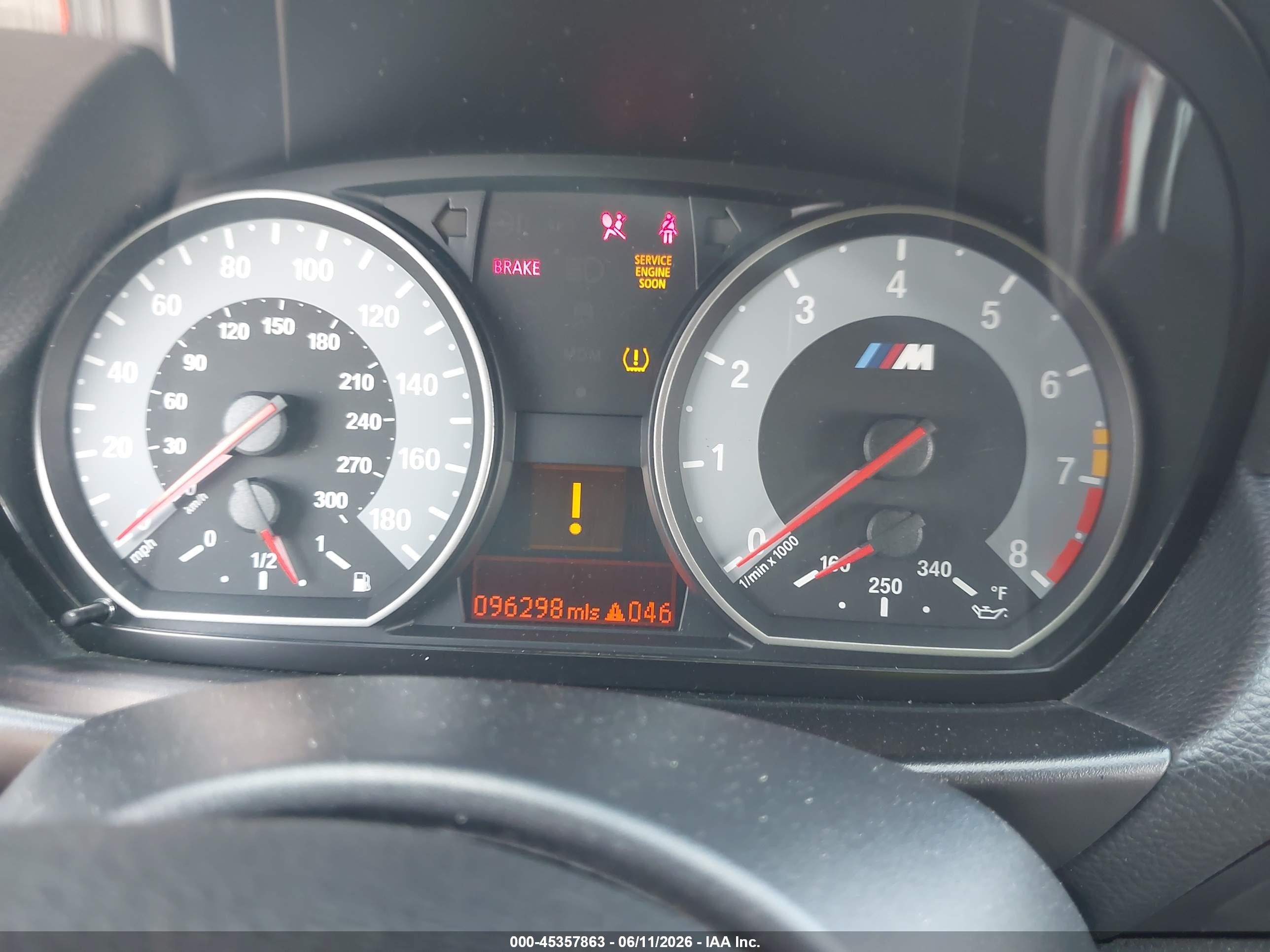 2011 Bmw 1 Series M   Orange vin: WBSUR9C59BVP76337