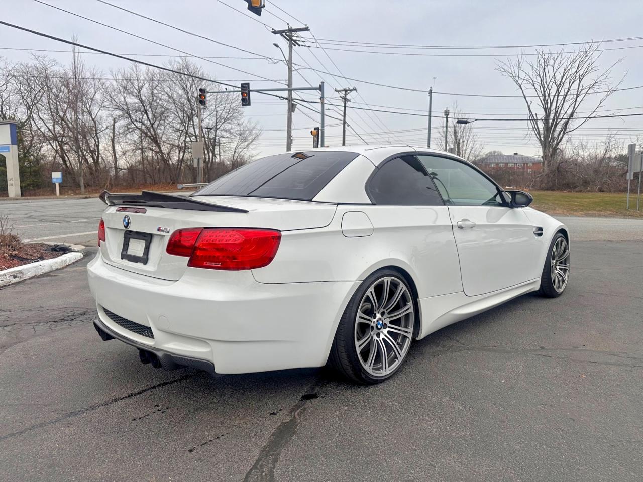 2010 Bmw M3 White vin: WBSWL9C59AP332968