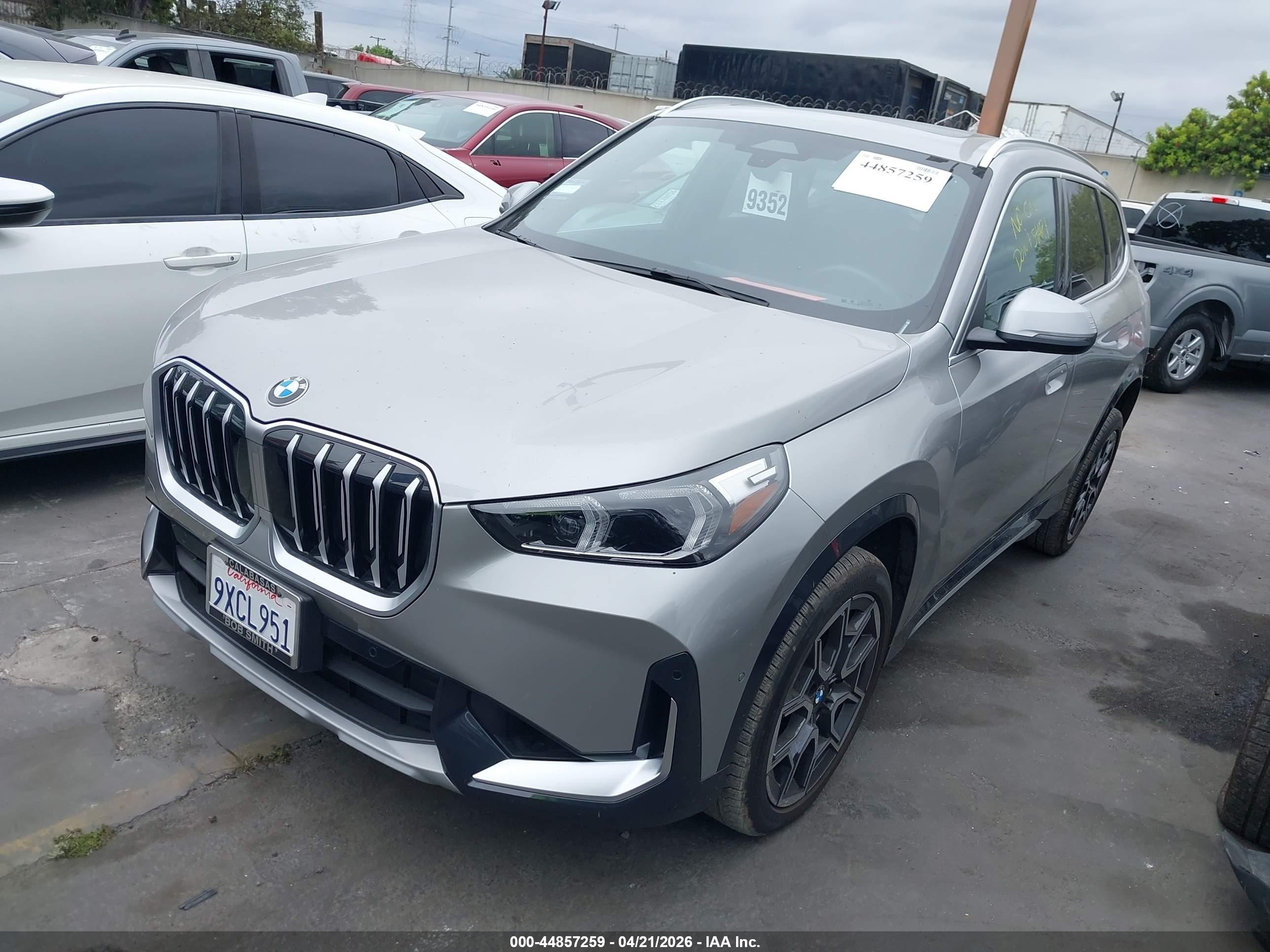 2025 Bmw X1 Xdrive28i Silver vin: WBX73EF03S5158478