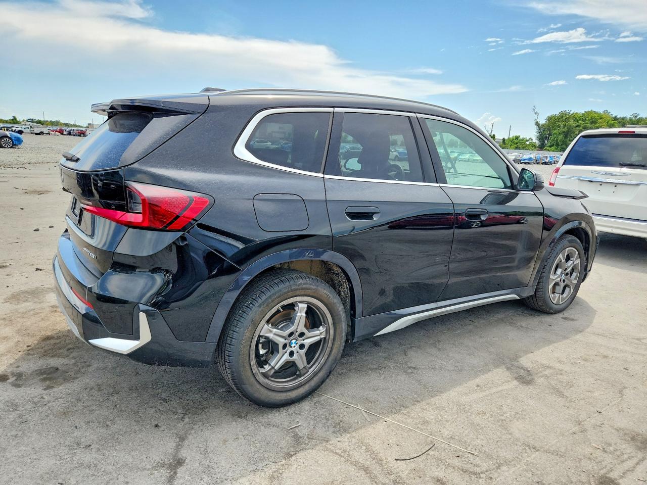 2025 Bmw X1 Xdrive28i Черный vin: WBX73EF06S5261104