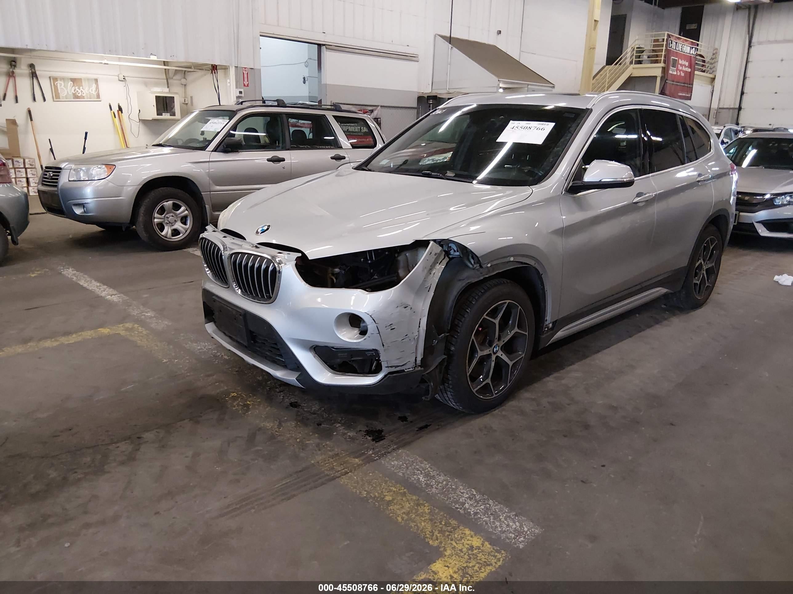 2018 Bmw X1 Xdrive28i Silver vin: WBXHT3C30J5L34361