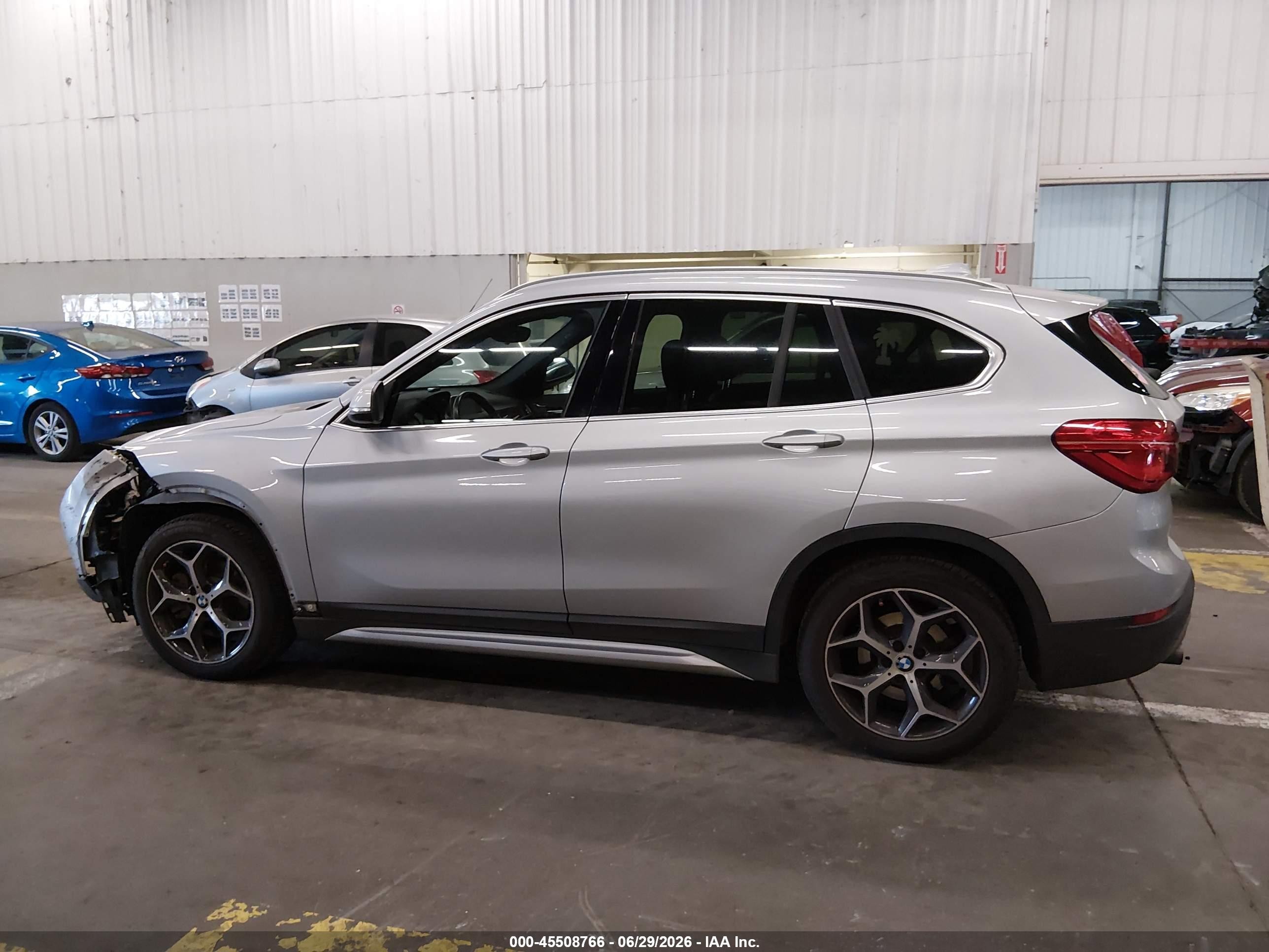 2018 Bmw X1 Xdrive28i Silver vin: WBXHT3C30J5L34361