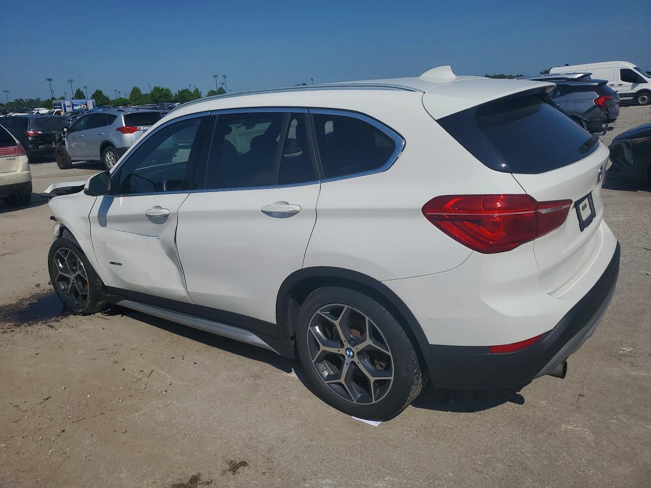 2018 Bmw X1 Xdrive28i Белый vin: WBXHT3C31J5K21440