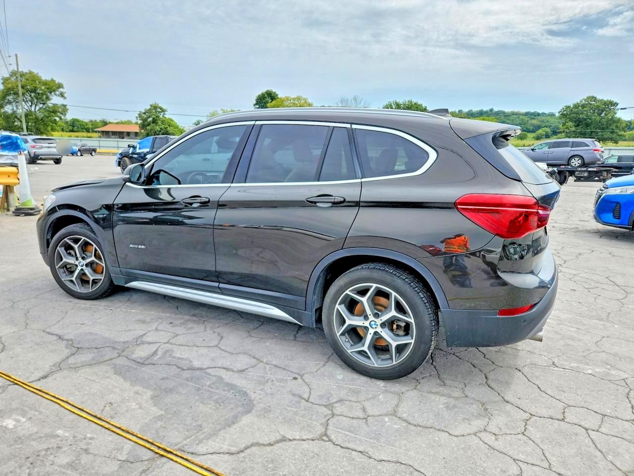 2018 Bmw X1 Xdrive28i Brown vin: WBXHT3C32J5F92755