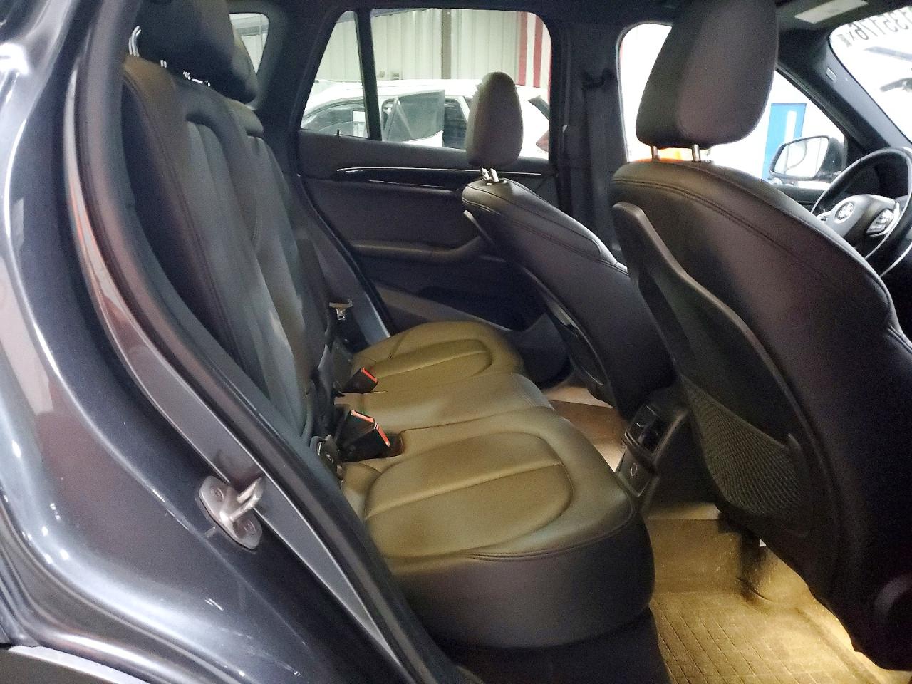 2018 Bmw X1 Xdrive28i Gray vin: WBXHT3C32J5K30941