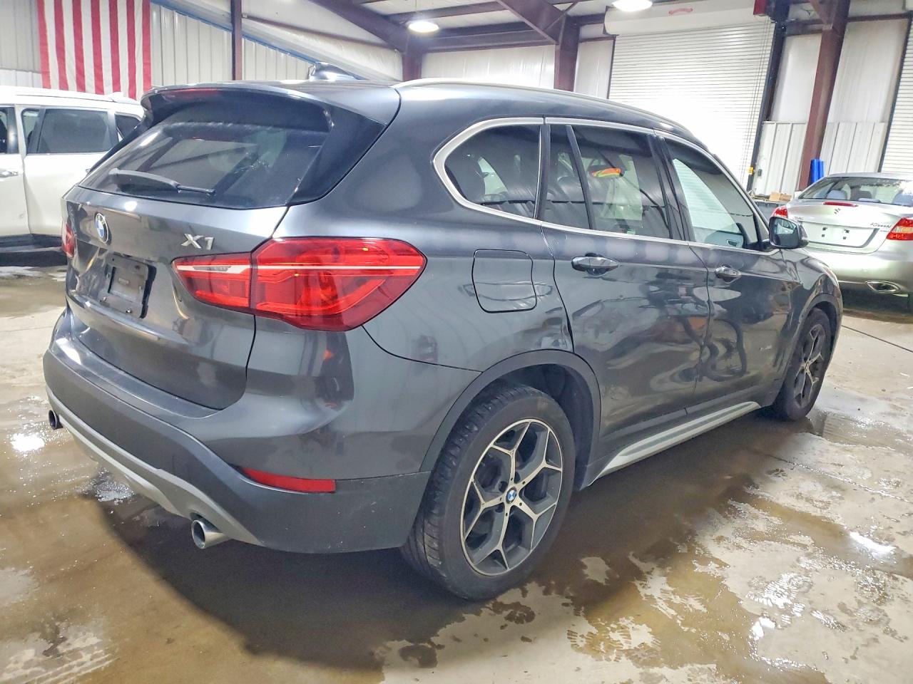 2018 Bmw X1 Xdrive28i Gray vin: WBXHT3C32J5K30941