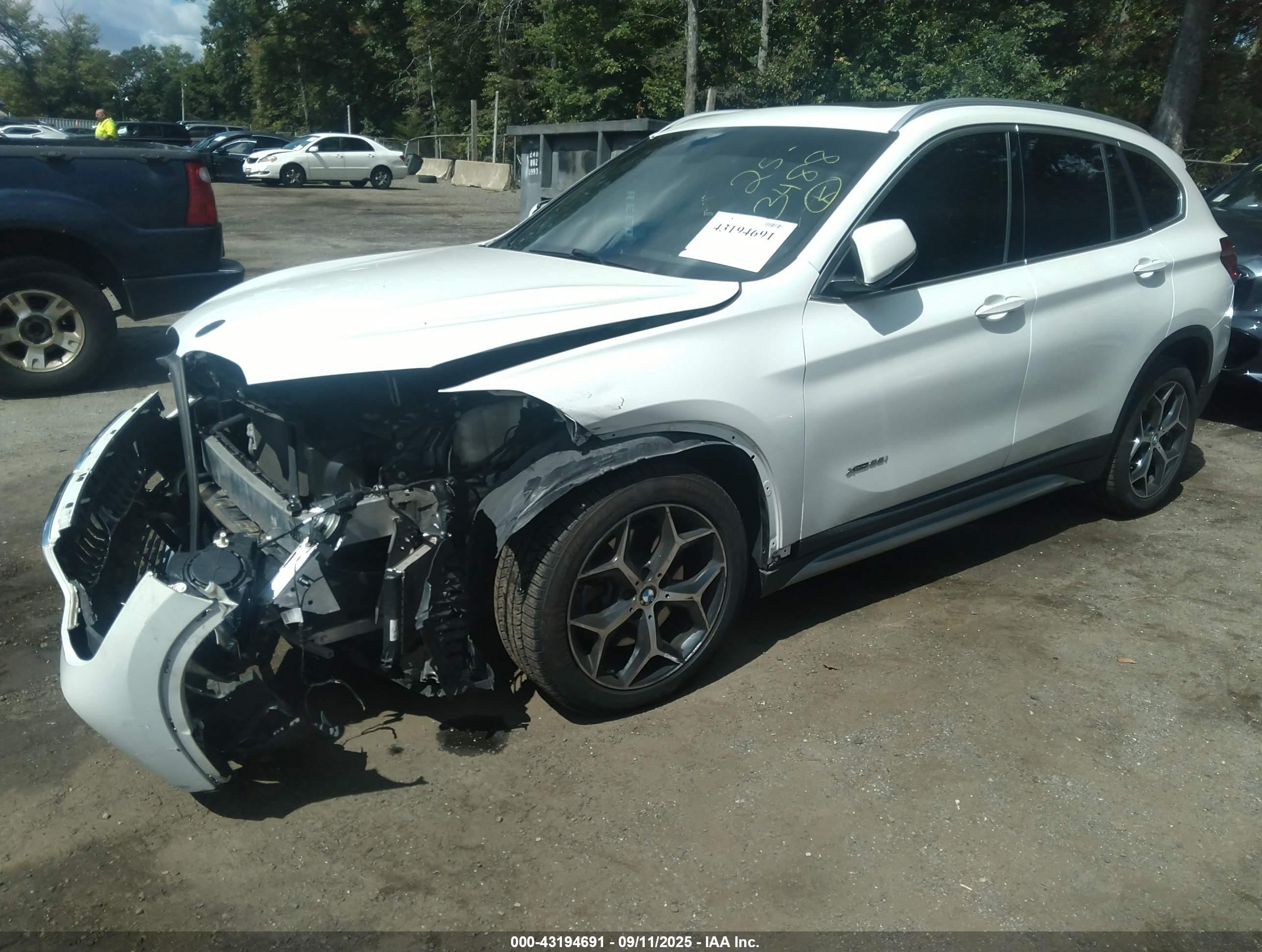 2018 Bmw X1 Xdrive28i White vin: WBXHT3C33J5F89508