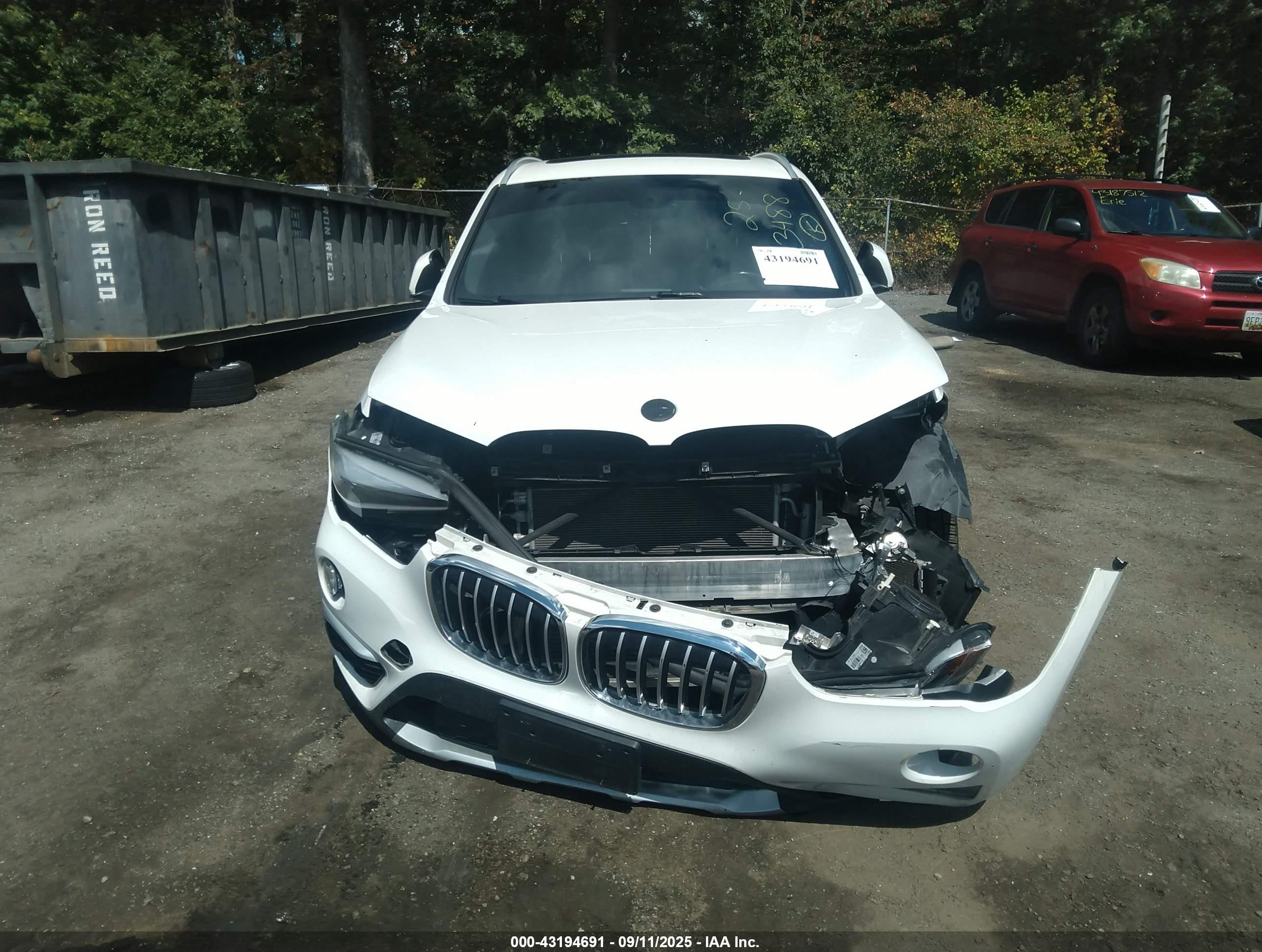 2018 Bmw X1 Xdrive28i White vin: WBXHT3C33J5F89508