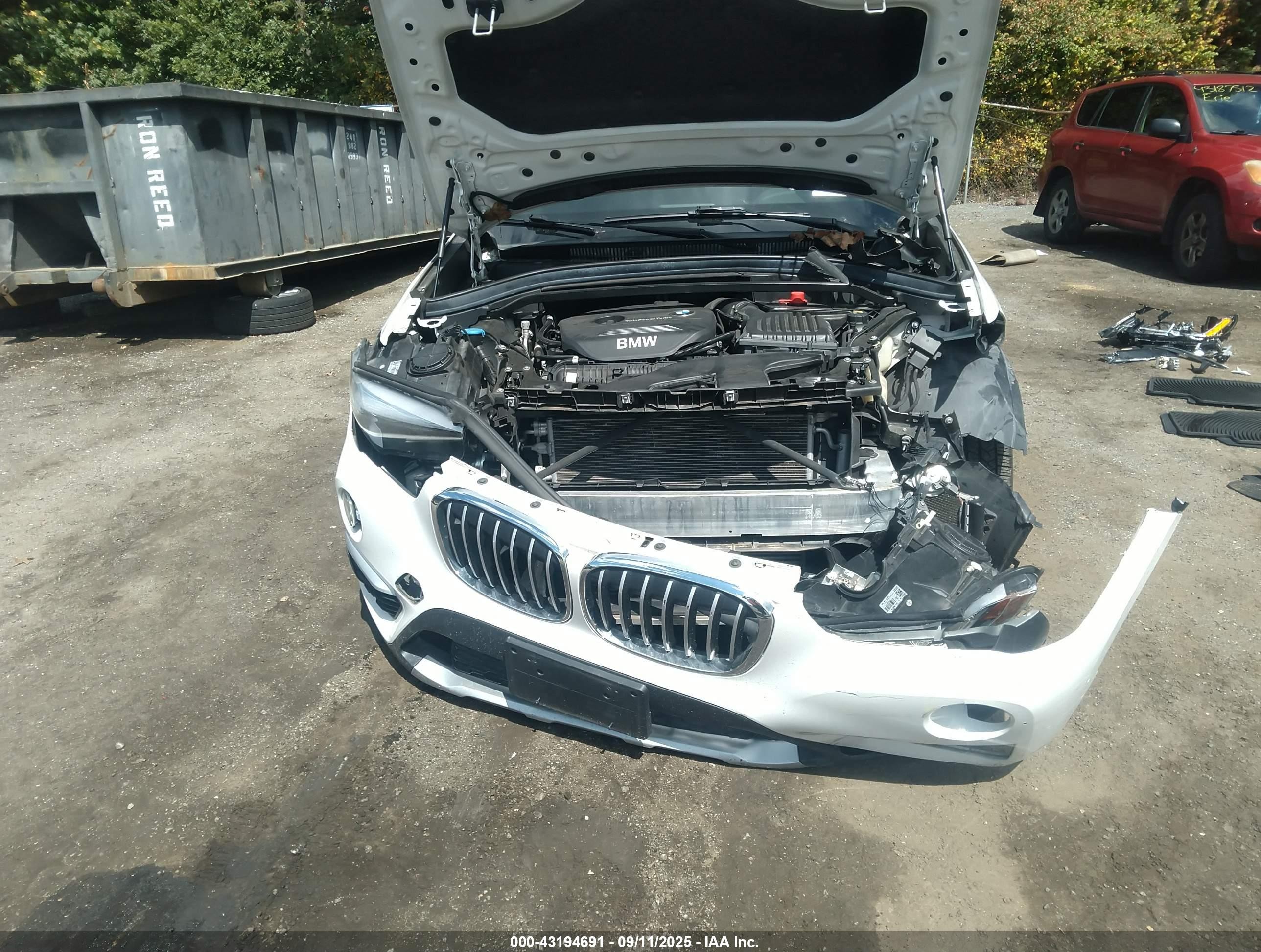 2018 Bmw X1 Xdrive28i White vin: WBXHT3C33J5F89508