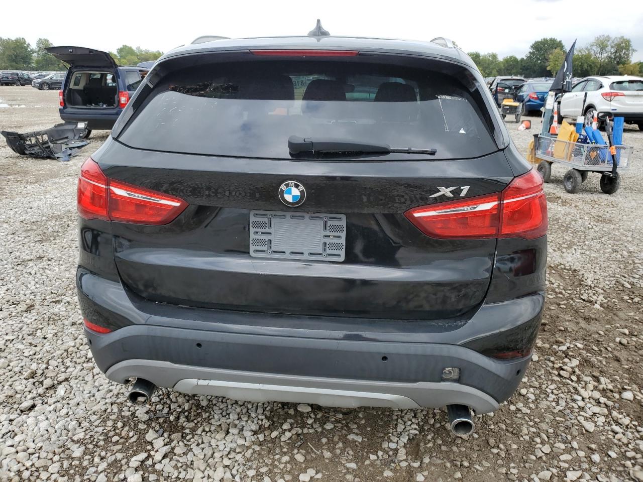 2018 Bmw X1 Xdrive28i Черный vin: WBXHT3C37J5K22401