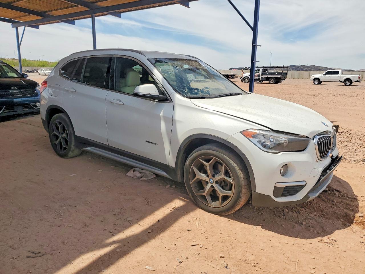 2018 Bmw X1 Xdrive28i White vin: WBXHT3C37J5L24779