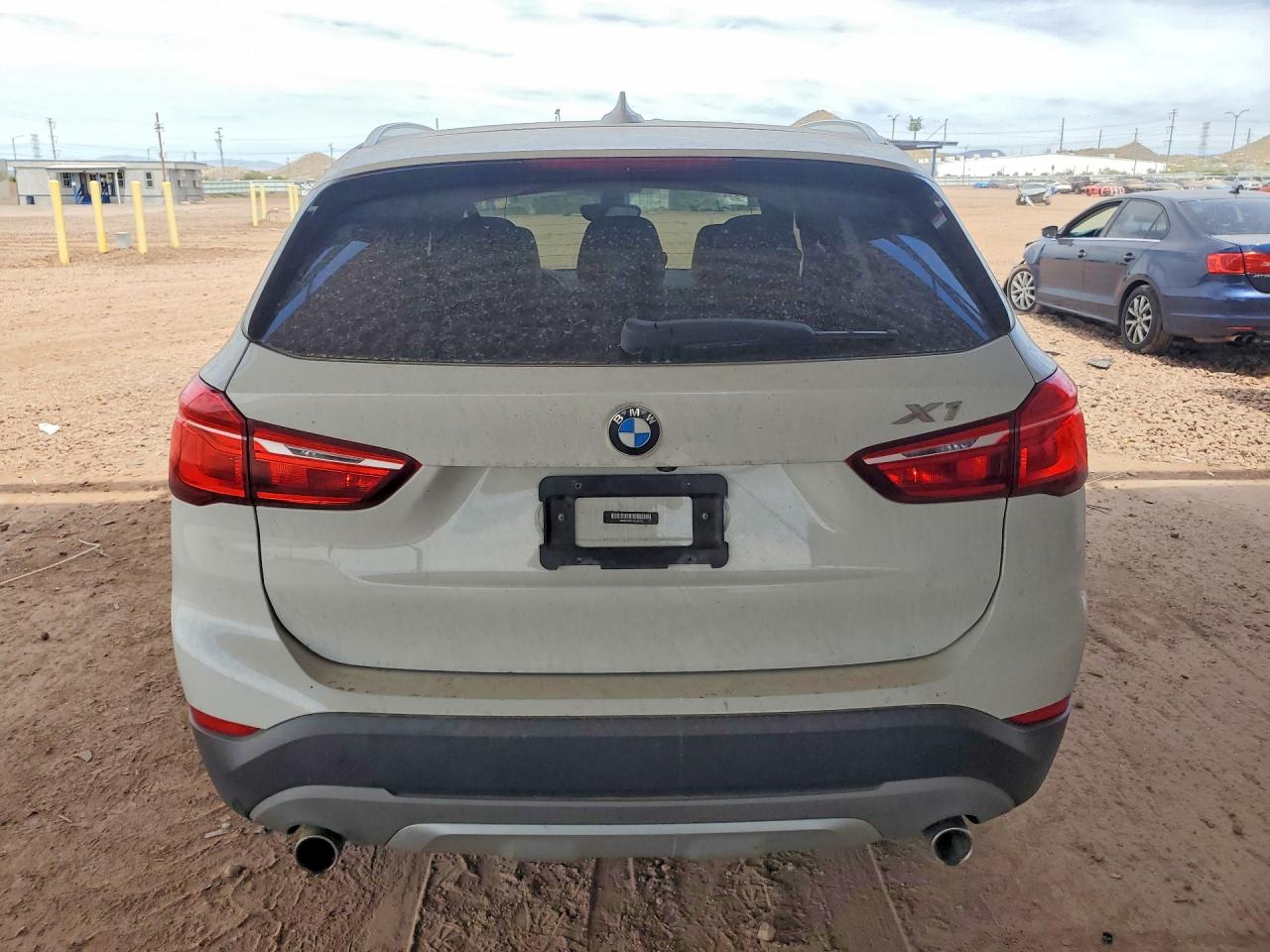 2018 Bmw X1 Xdrive28i White vin: WBXHT3C37J5L24779