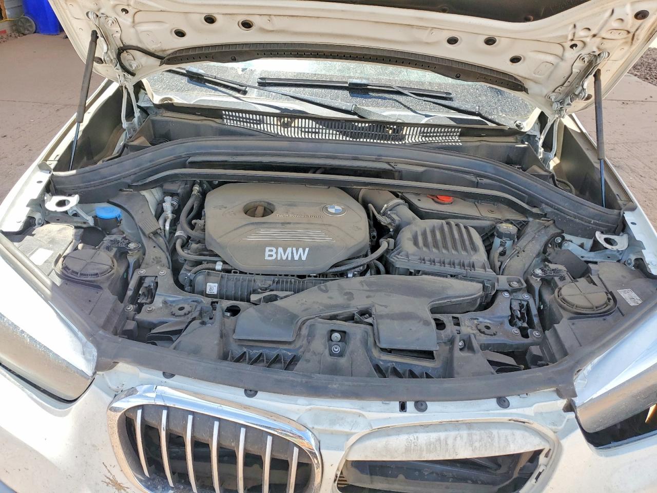 2018 Bmw X1 Xdrive28i White vin: WBXHT3C37J5L24779