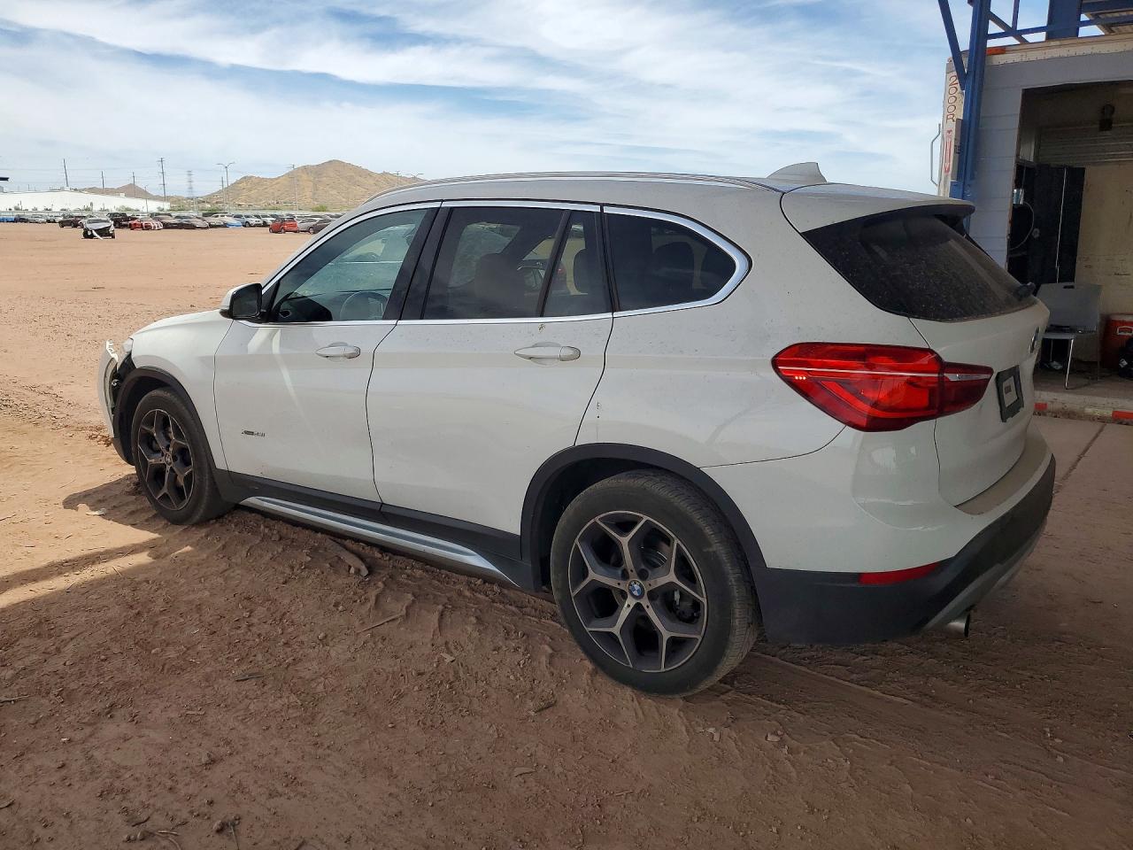 2018 Bmw X1 Xdrive28i White vin: WBXHT3C37J5L24779