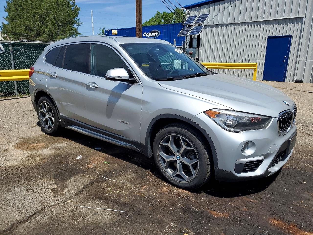2018 Bmw X1 Xdrive28i Silver vin: WBXHT3C38J5F93201