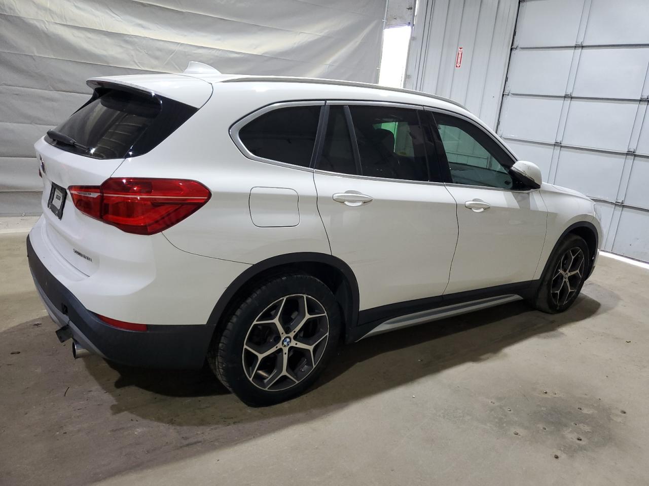 2018 Bmw X1 Xdrive28i White vin: WBXHT3C39J5L32155