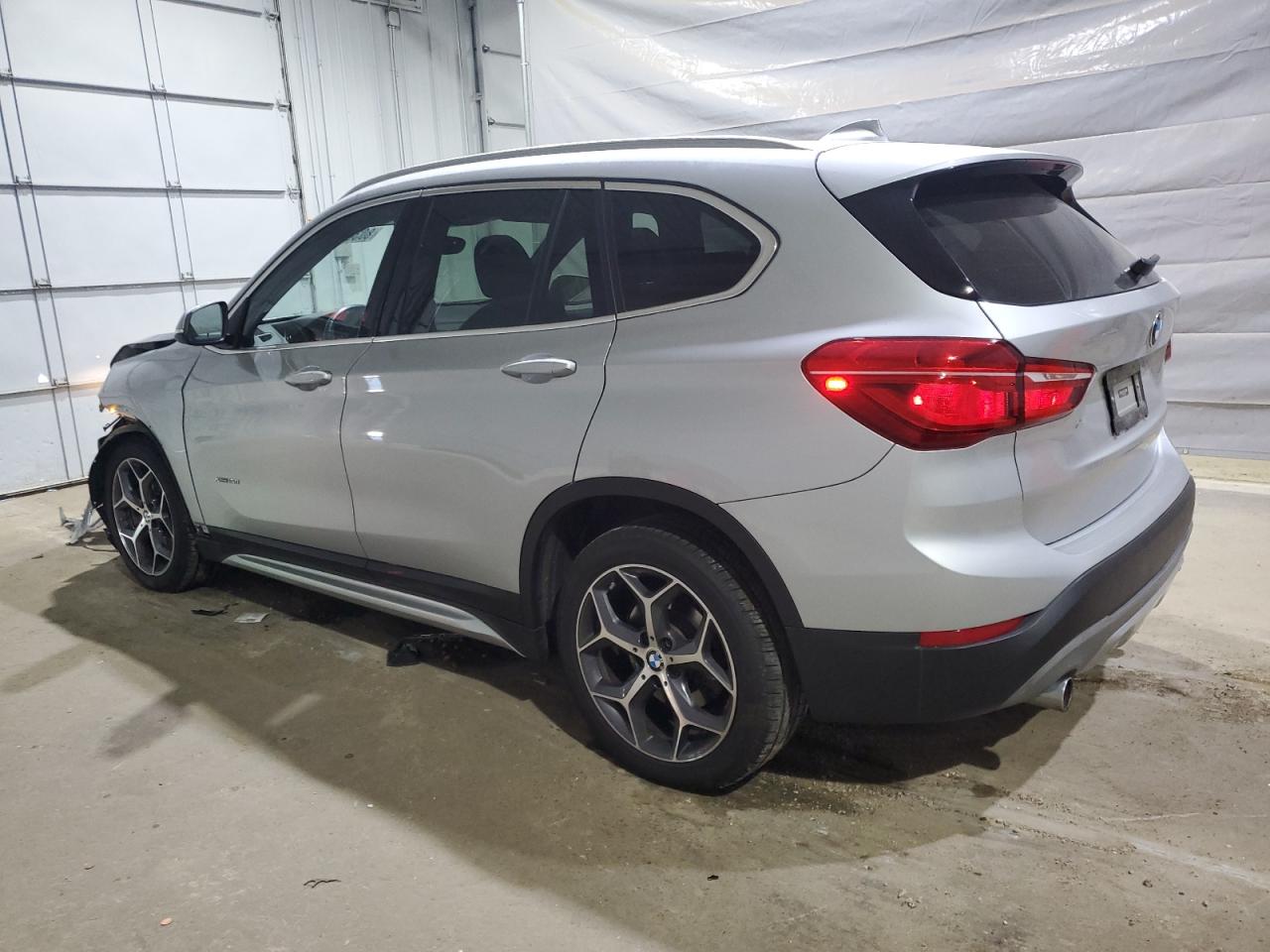 2018 Bmw X1 Xdrive28i Серебряный vin: WBXHT3C3XJ5K26331