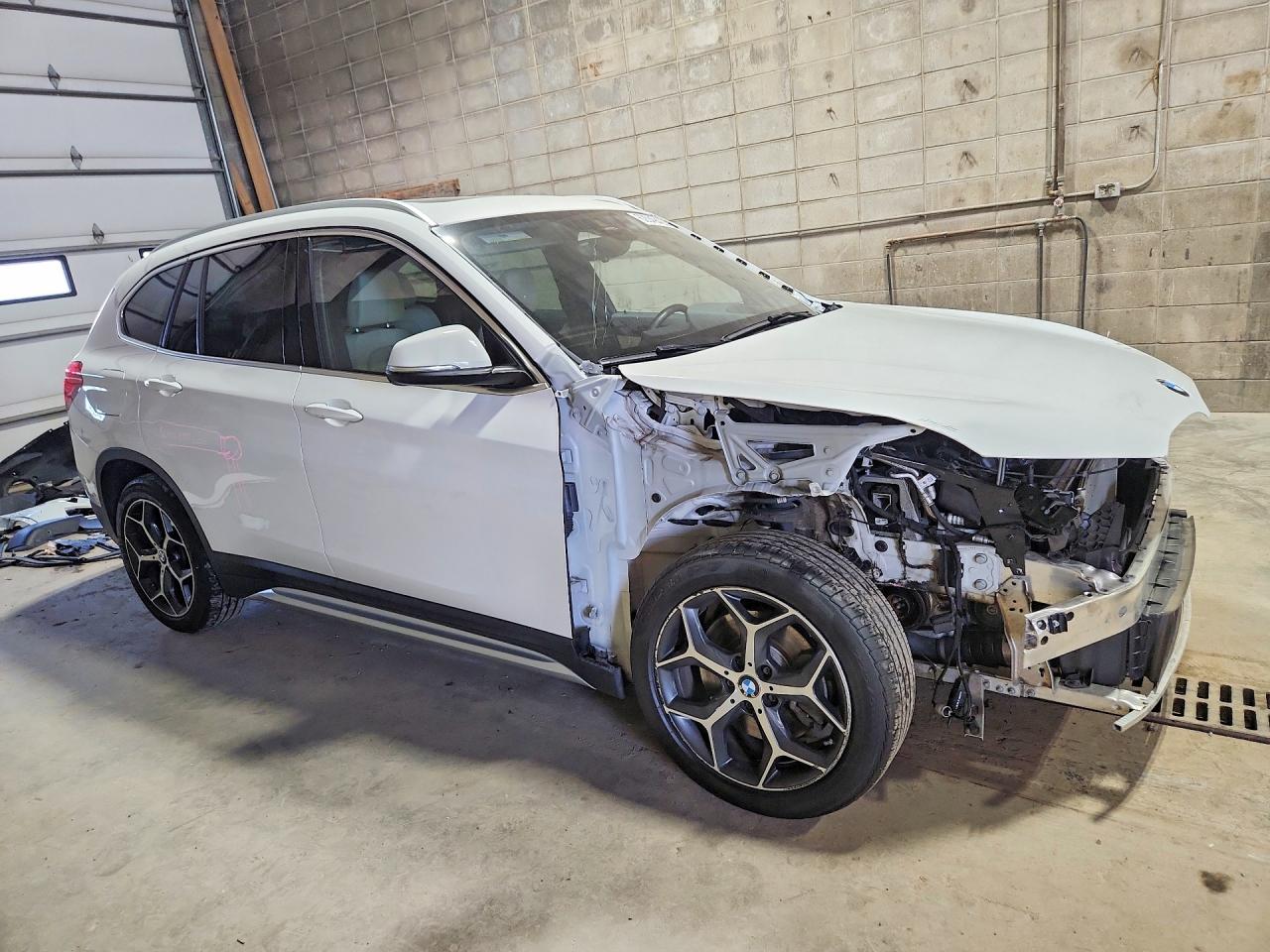 2019 Bmw X1 Xdrive28i Blue vin: WBXHT3C59K5L36225