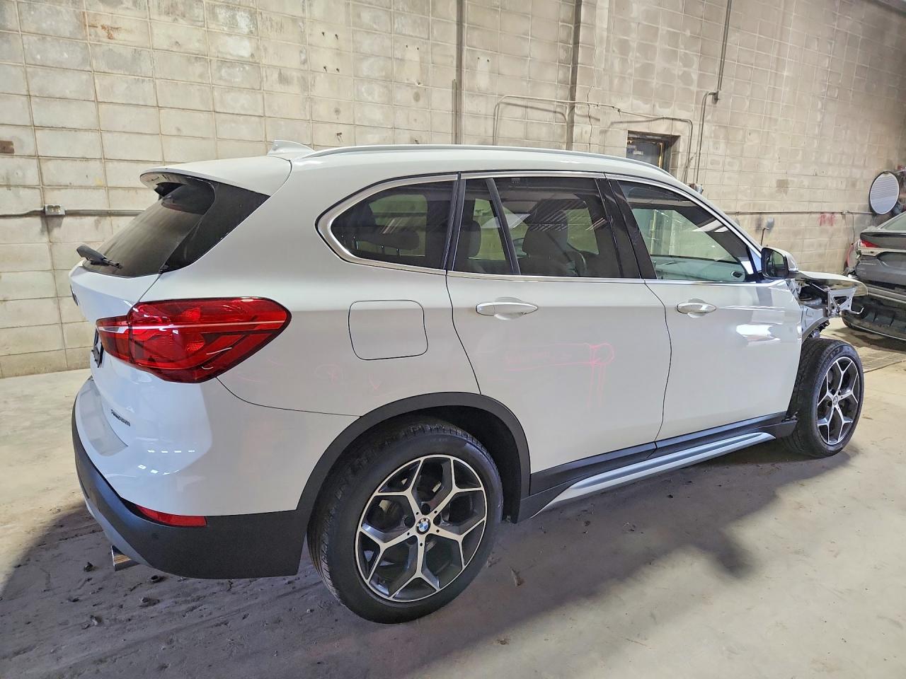 2019 Bmw X1 Xdrive28i Blue vin: WBXHT3C59K5L36225