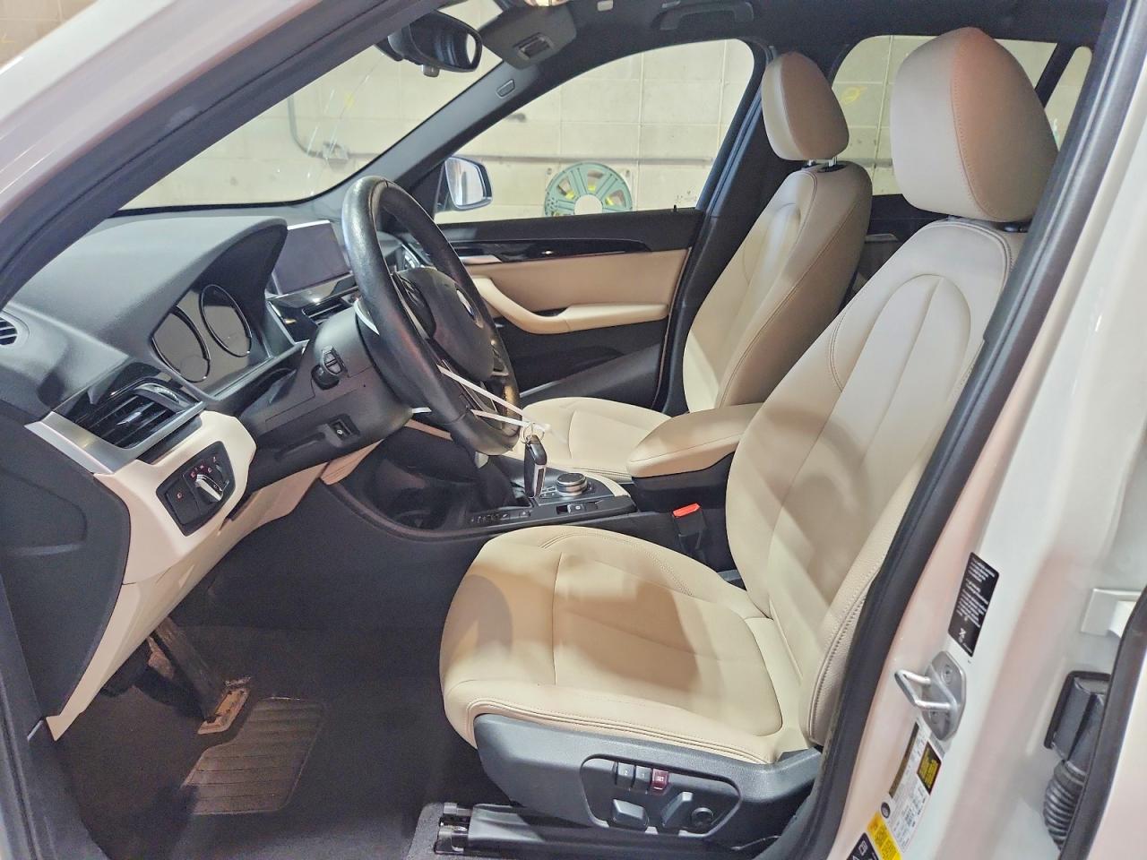 2019 Bmw X1 Xdrive28i Blue vin: WBXHT3C59K5L36225