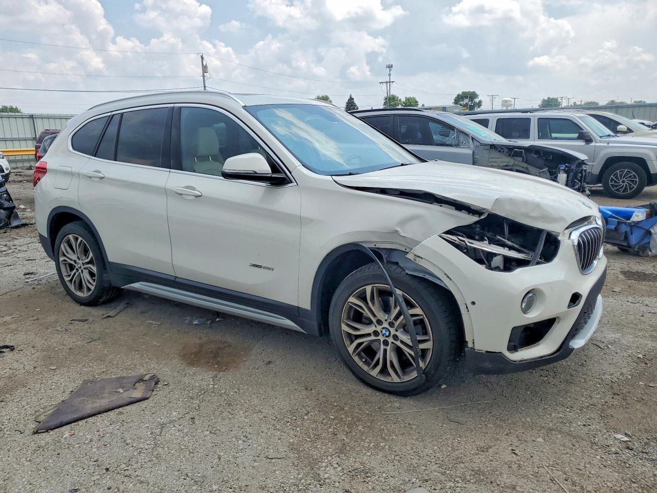 2016 Bmw X1 Xdrive28i White vin: WBXHT3Z30G4A48258