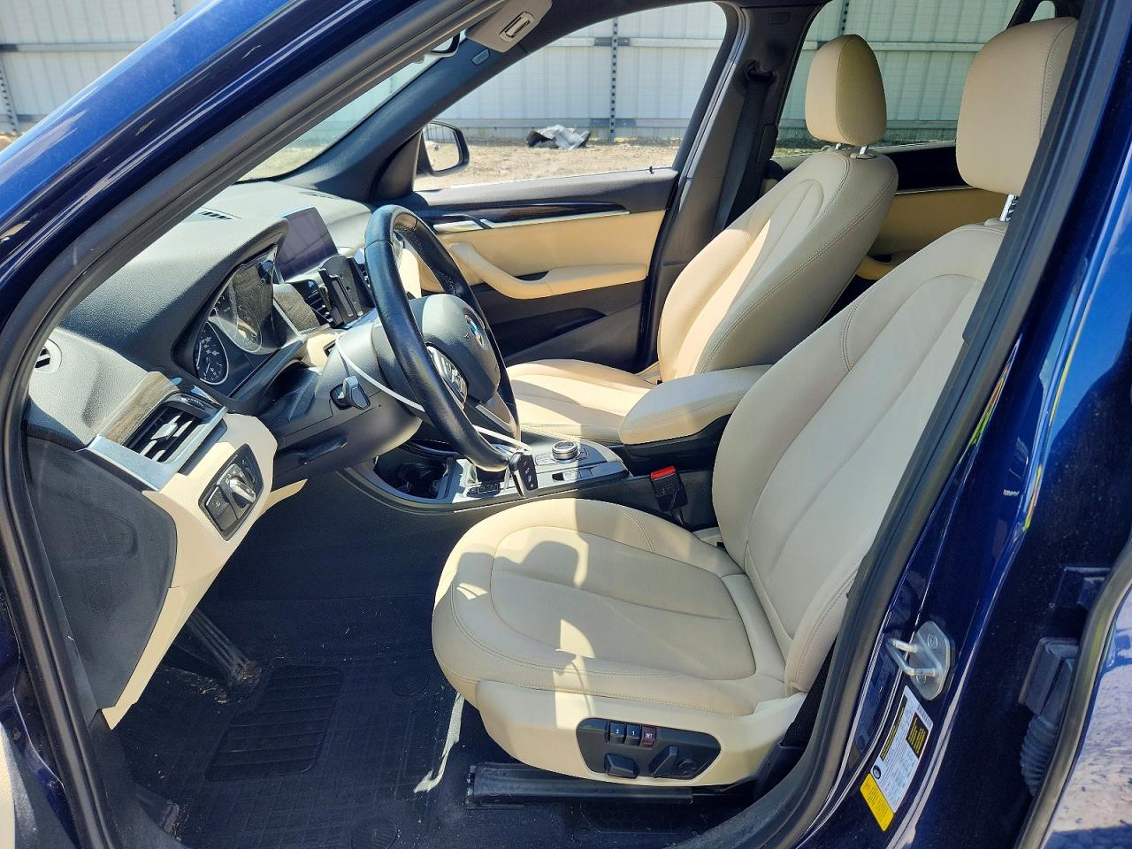 2018 Bmw X1 Sdrive28i Blue vin: WBXHU7C30J5L05558