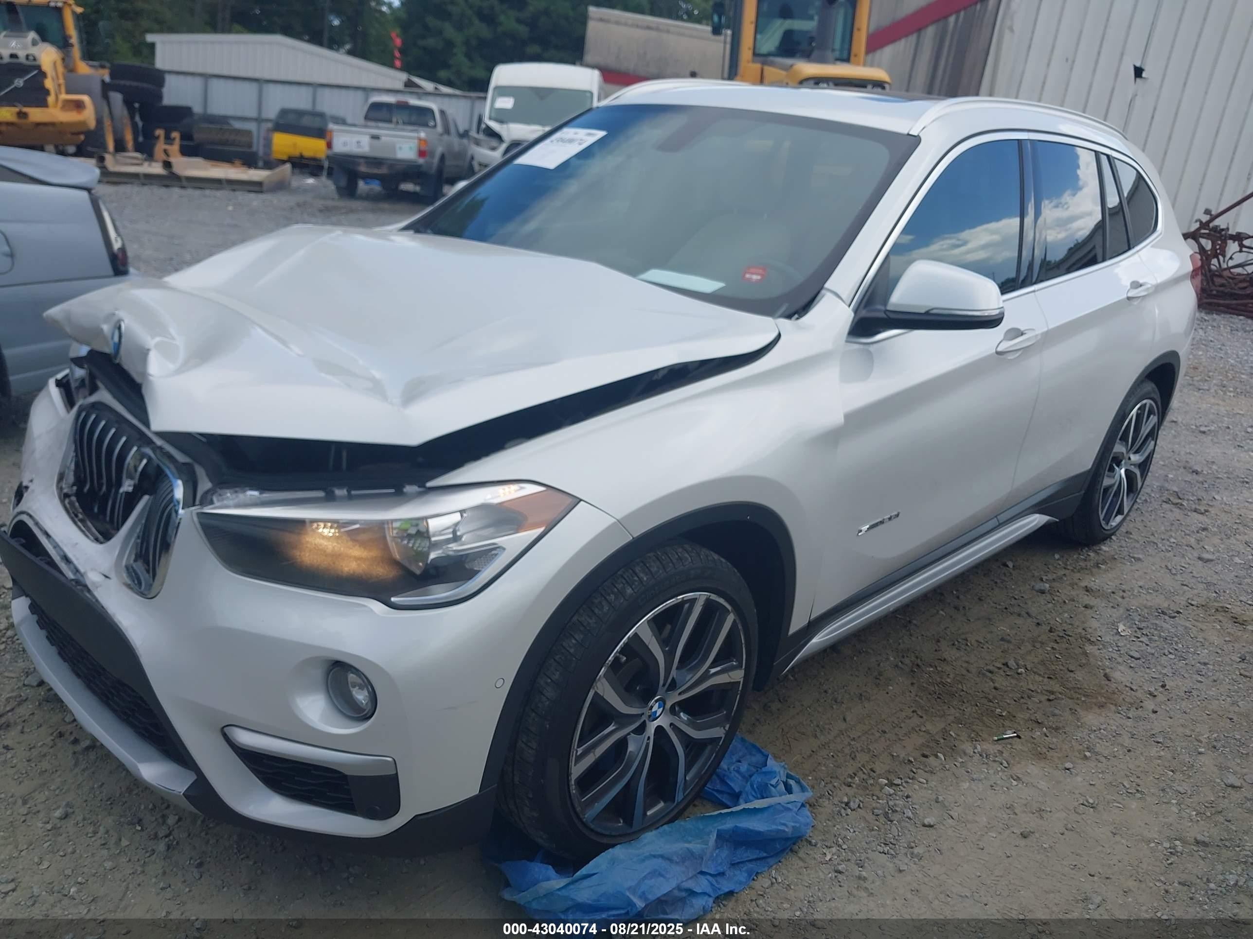 2018 Bmw X1 Sdrive28i Белый vin: WBXHU7C34J5H42496