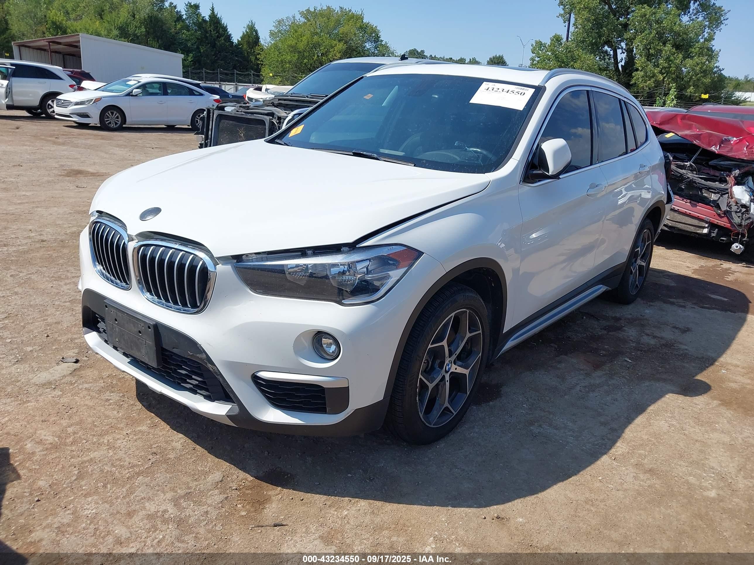 2018 Bmw X1 Sdrive28i Белый vin: WBXHU7C35J5L07581